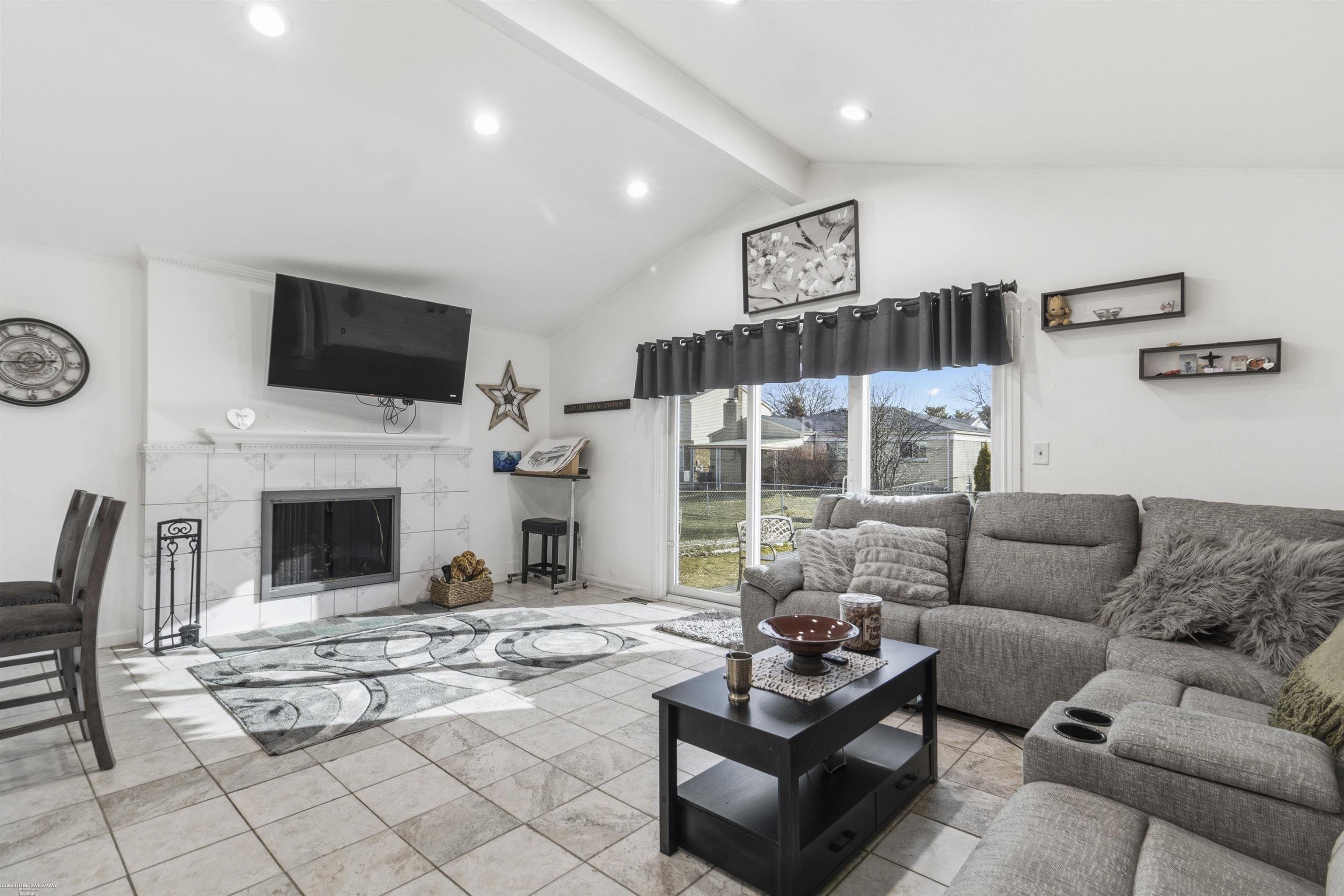 38270 Steede Dr Street, Sterling Heights, MI, 48310