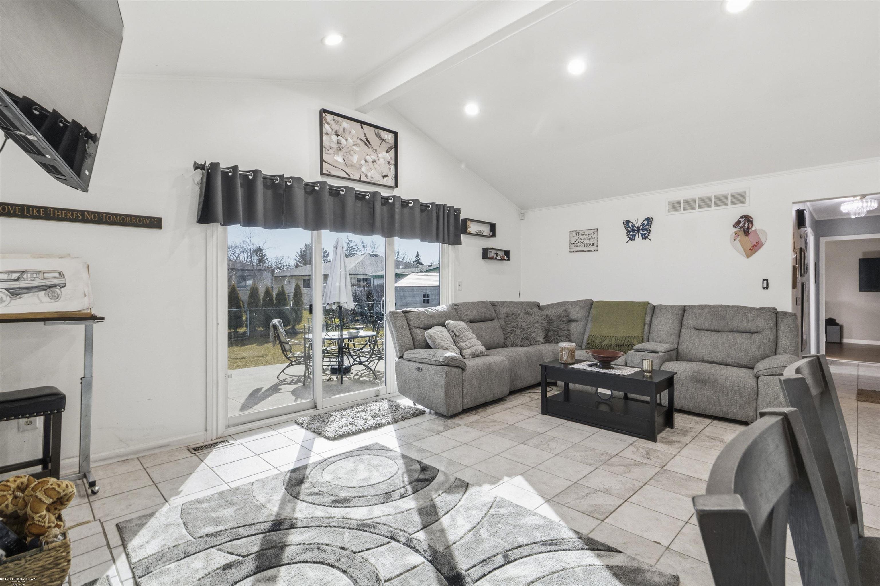 38270 Steede Dr Street, Sterling Heights, MI, 48310