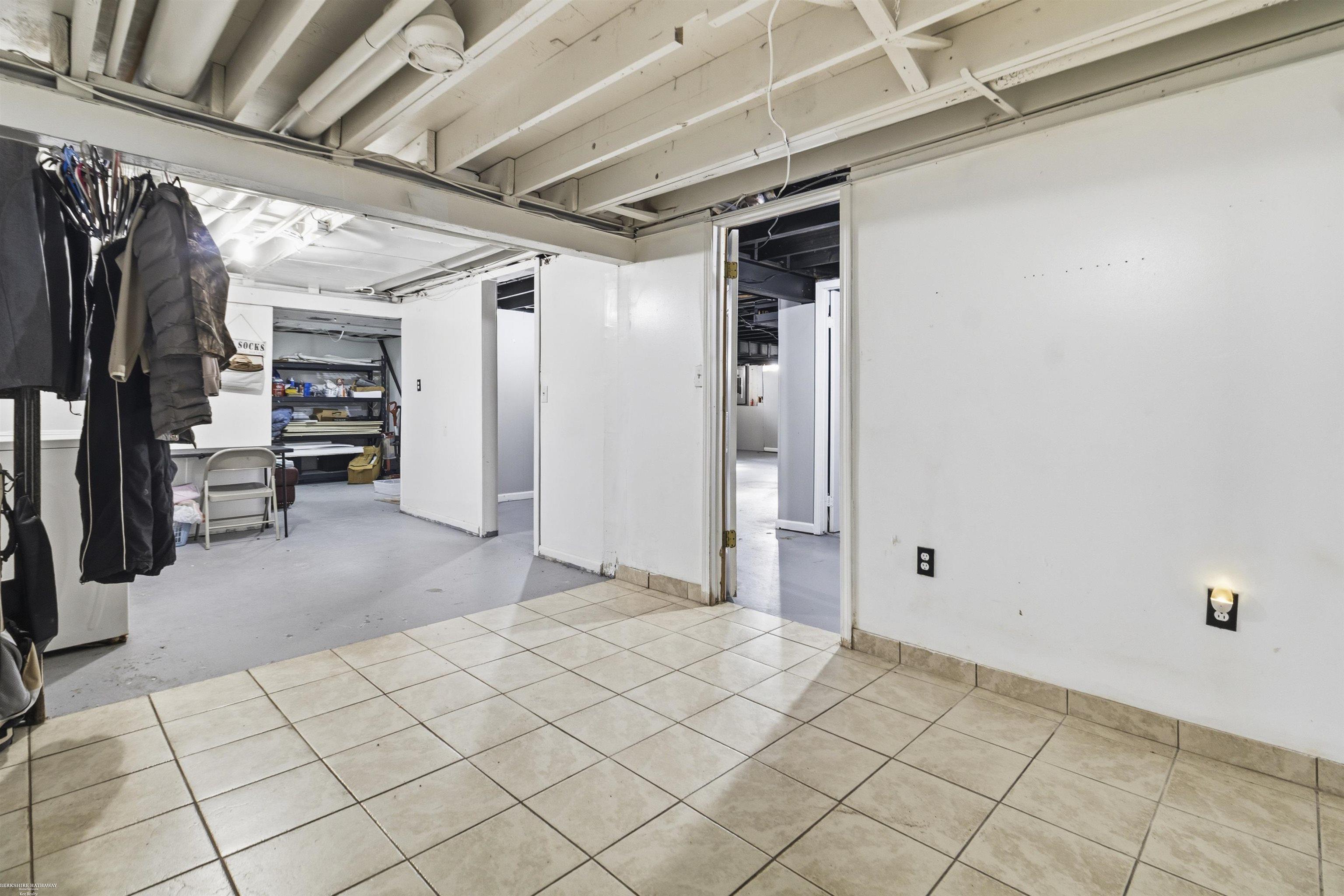 38270 Steede Dr Street, Sterling Heights, MI, 48310