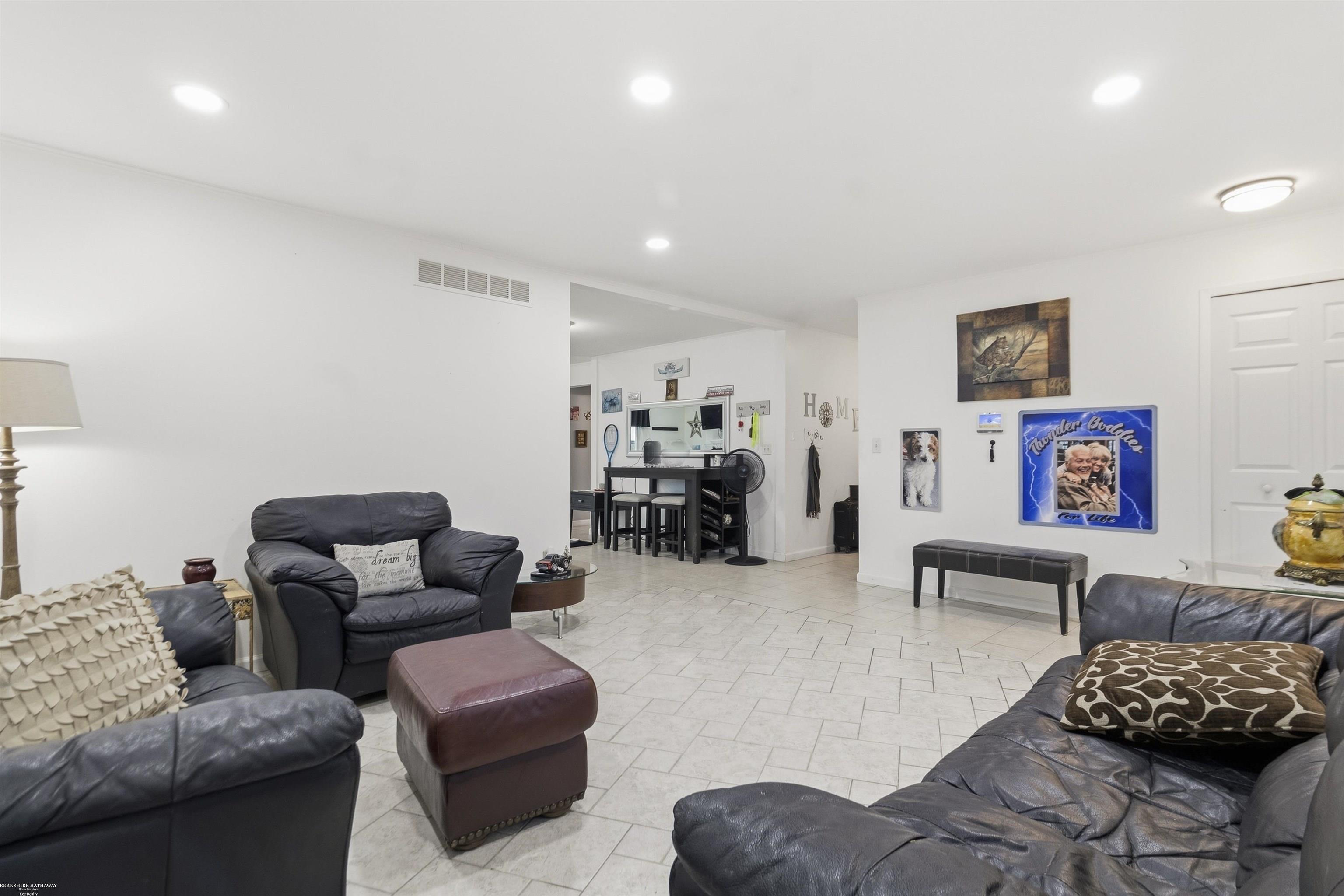 38270 Steede Dr Street, Sterling Heights, MI, 48310