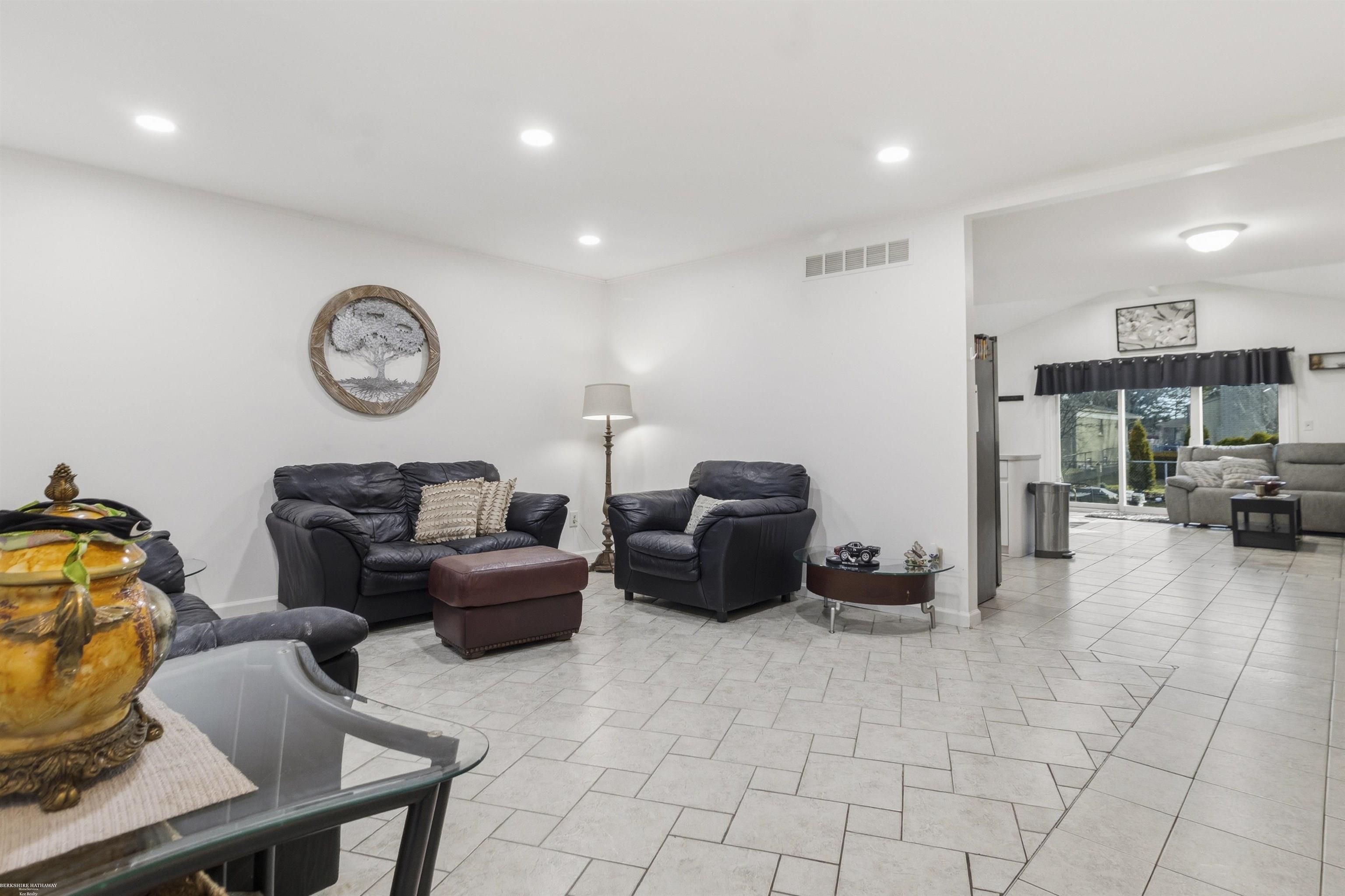 38270 Steede Dr Street, Sterling Heights, MI, 48310