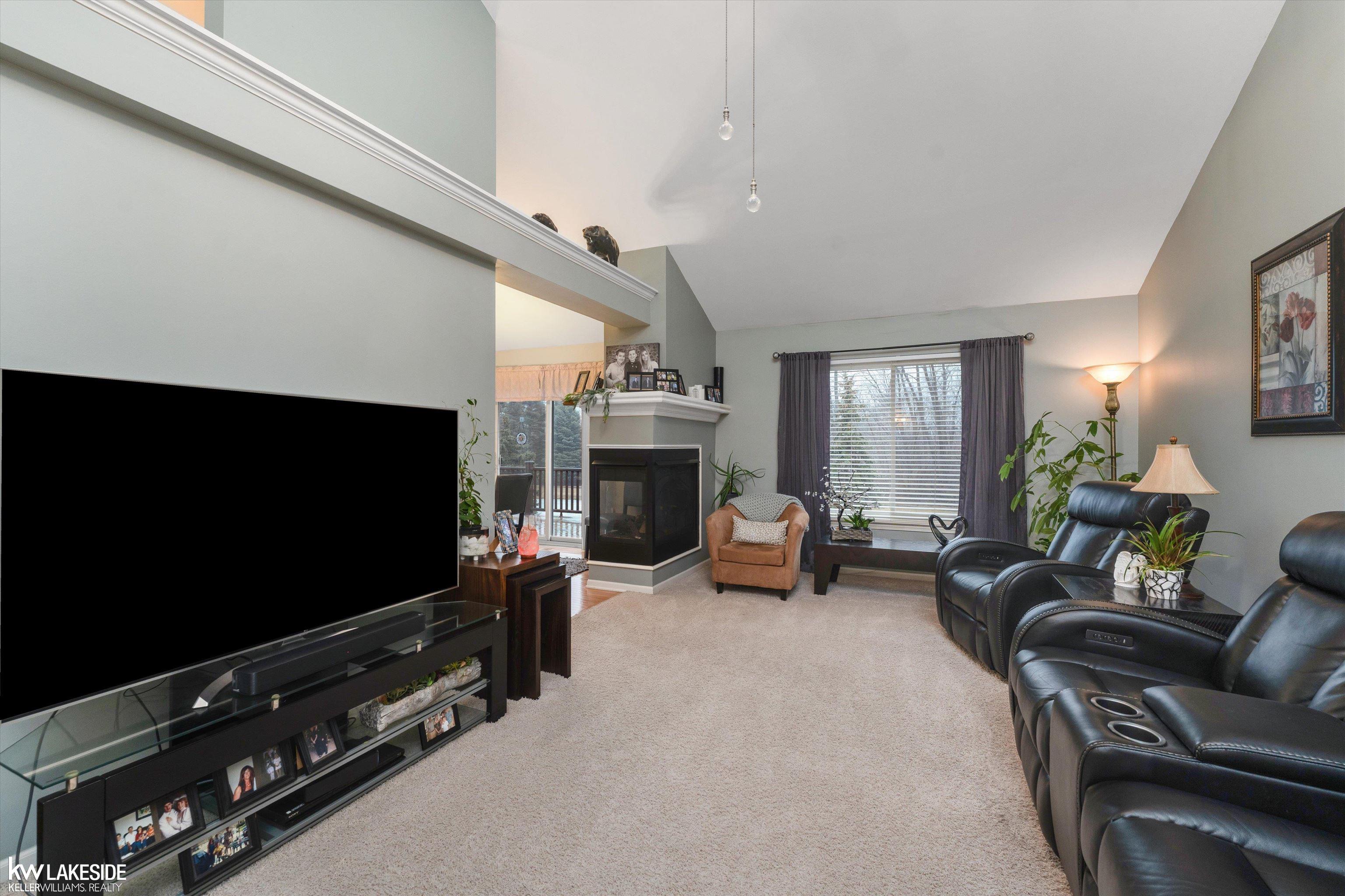 8160 Huntington Ridge Court, Washington, MI, 48094