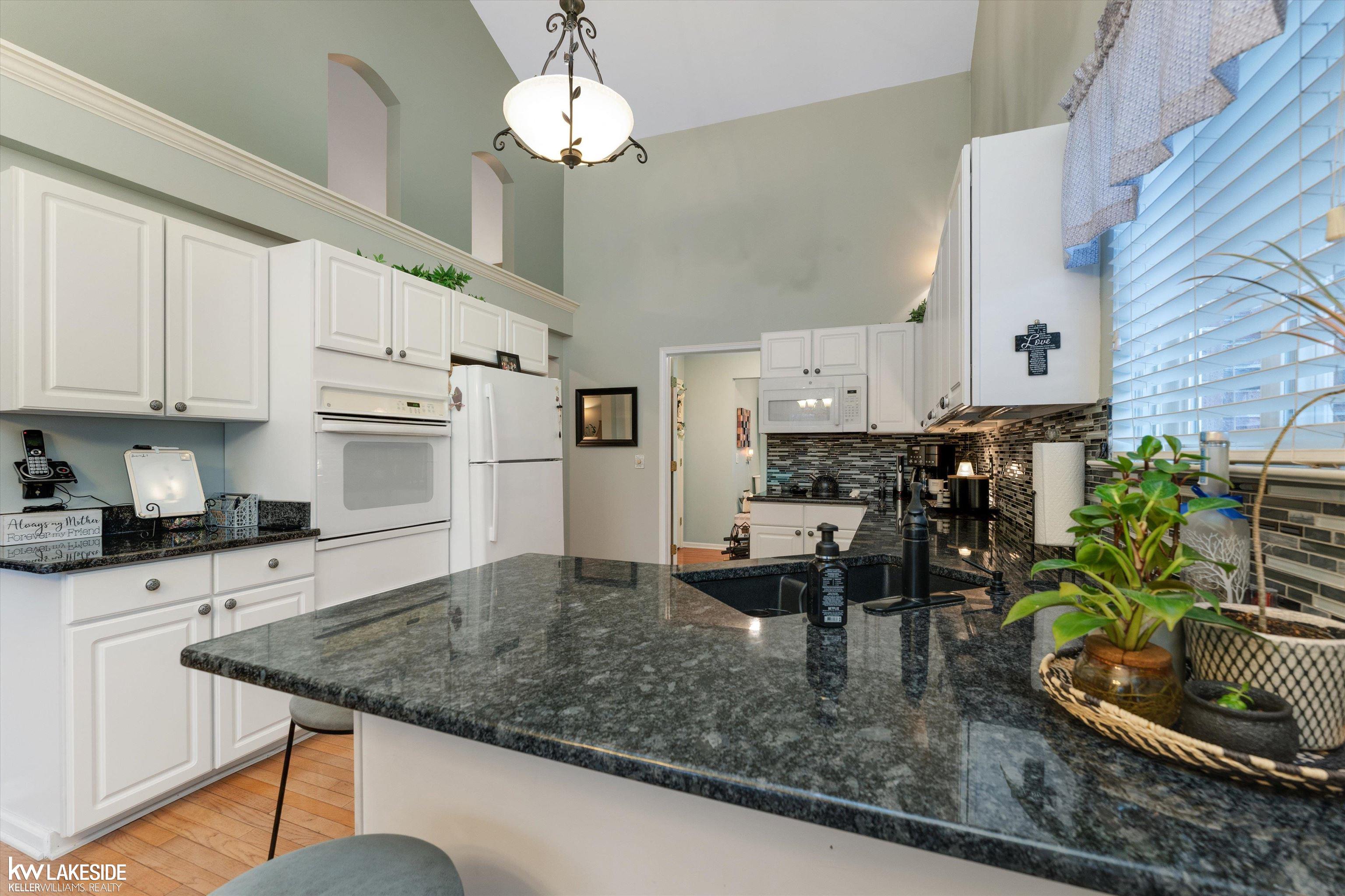8160 Huntington Ridge Court, Washington, MI, 48094