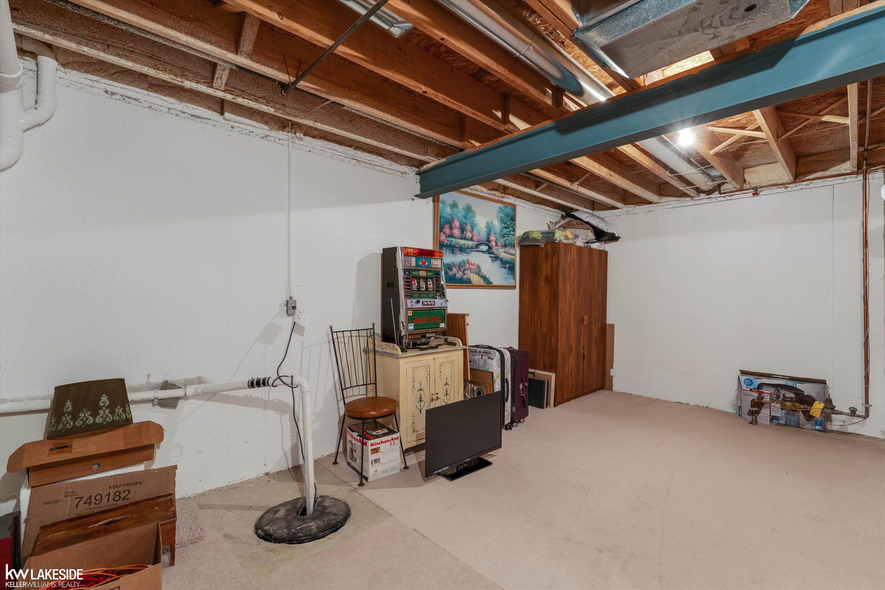 8160 Huntington Ridge Court, Washington, MI, 48094