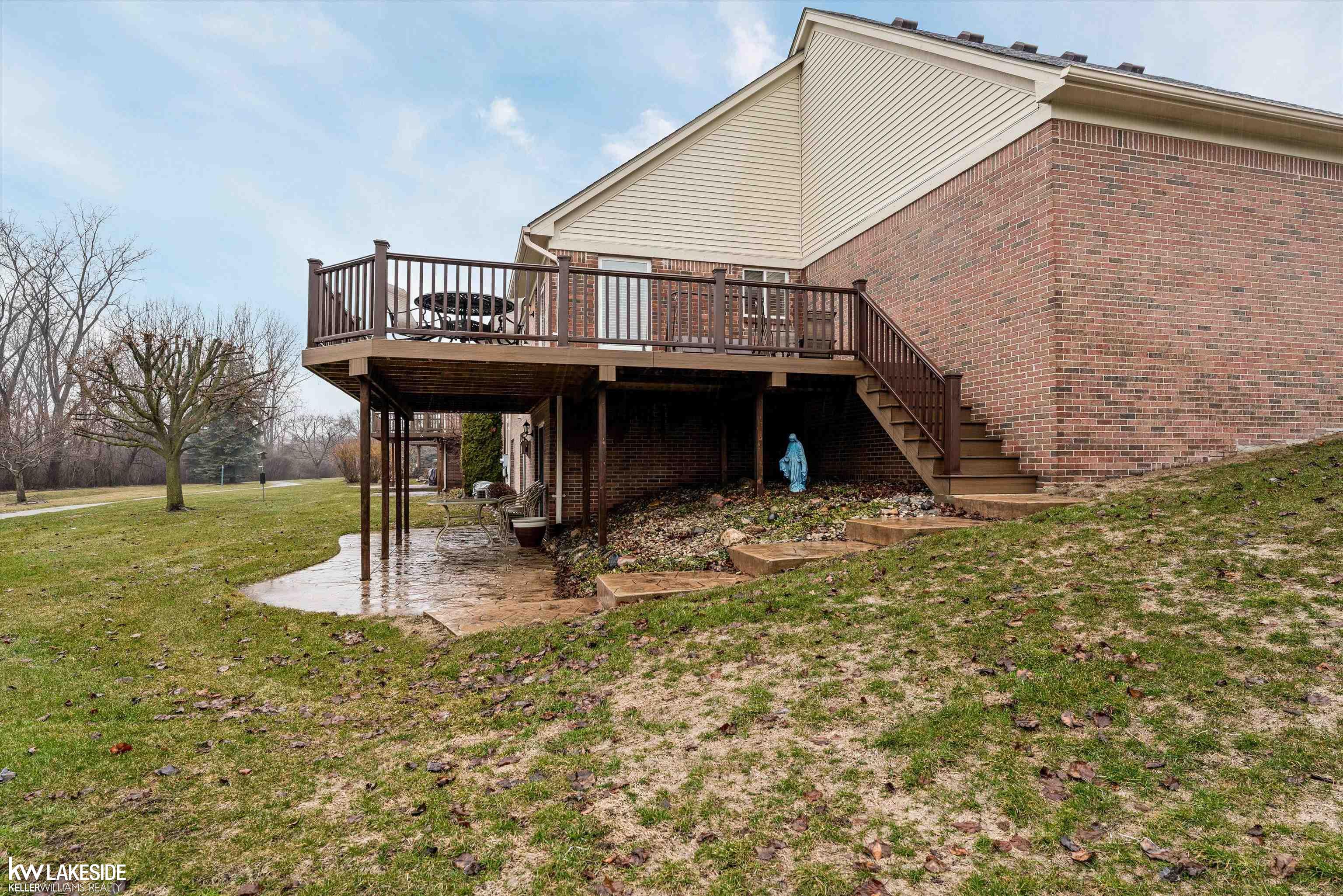 8160 Huntington Ridge Court, Washington, MI, 48094