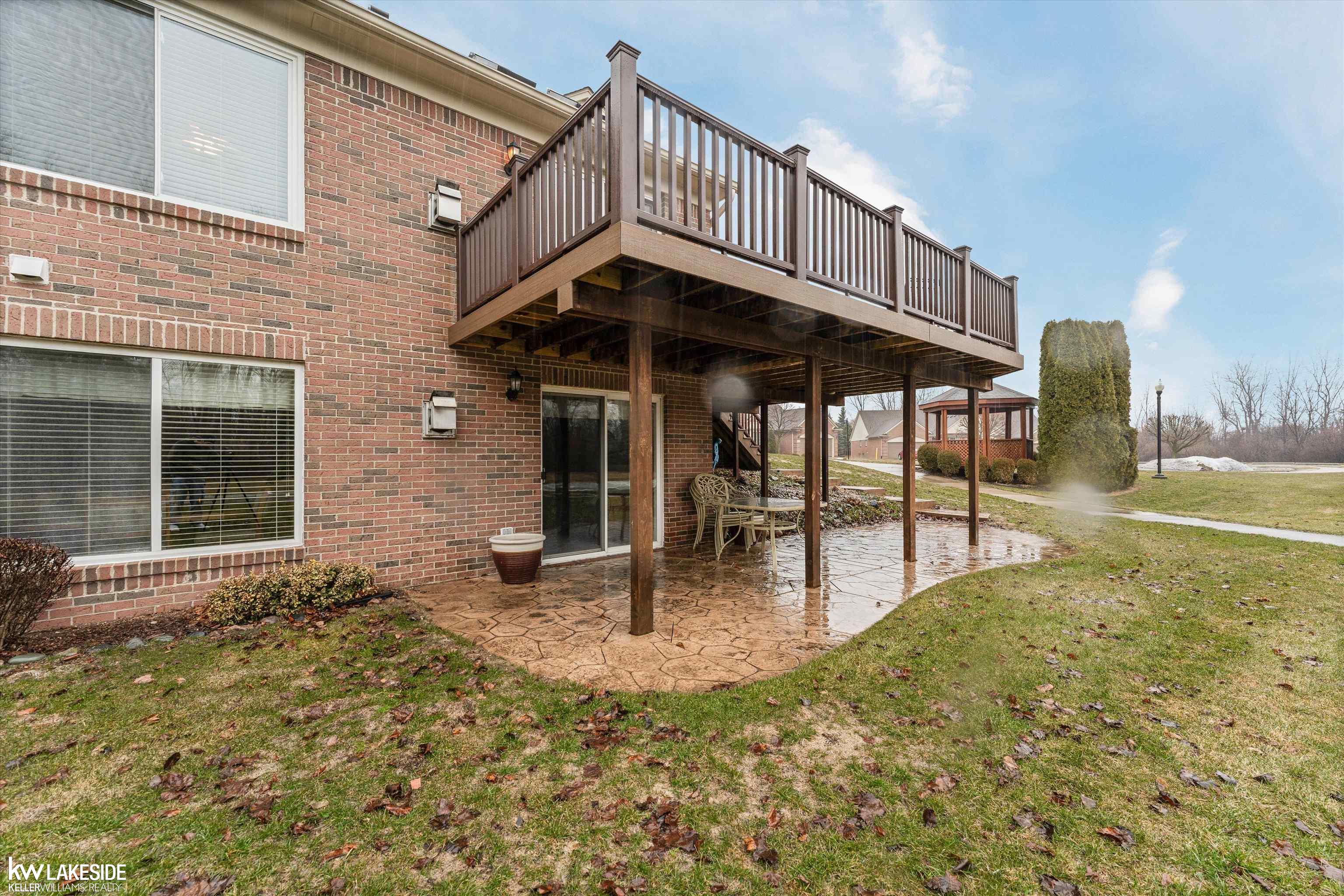 8160 Huntington Ridge Court, Washington, MI, 48094