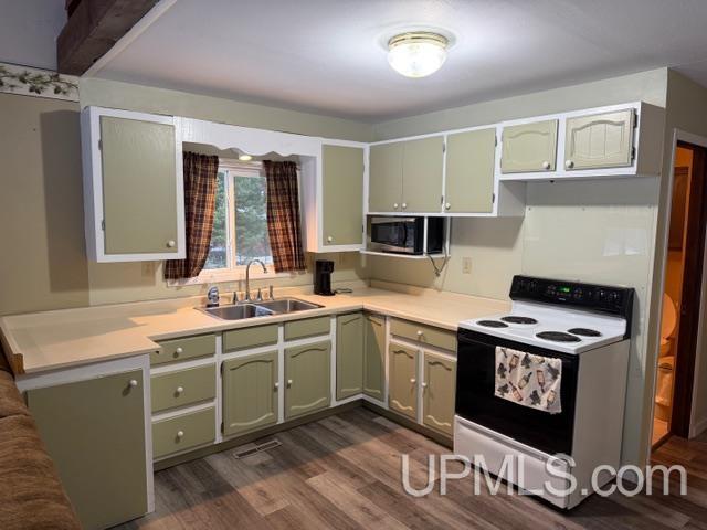 Homes for sale in Athelstane T Wi, WI | W10410 Park Ln, Athelstane T Wi, WI 54104 | MLS# 50201013