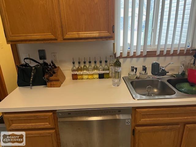 24381 Juliet Drive, Center Line, MI, 48015