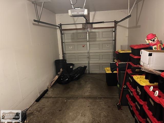 24381 Juliet Drive, Center Line, MI, 48015