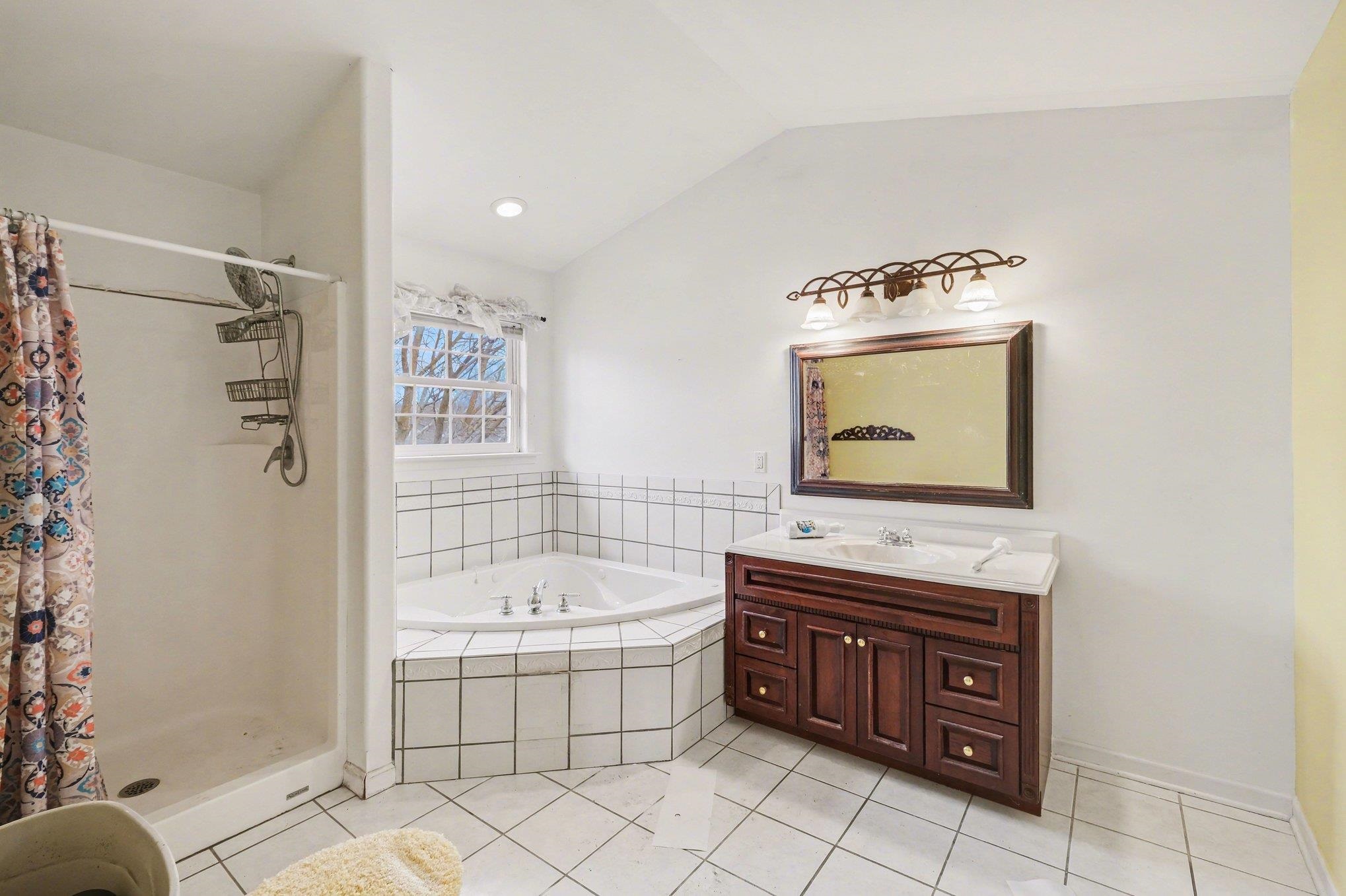 4444 Meadowbrook Dr Drive, Flint, MI, 48506