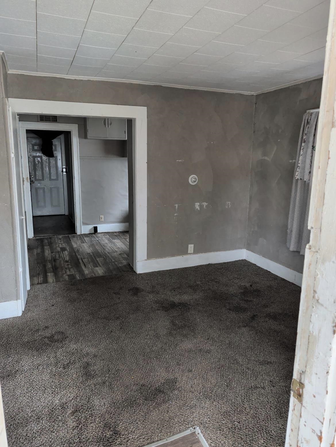 615 Freeman Avenue photo 10