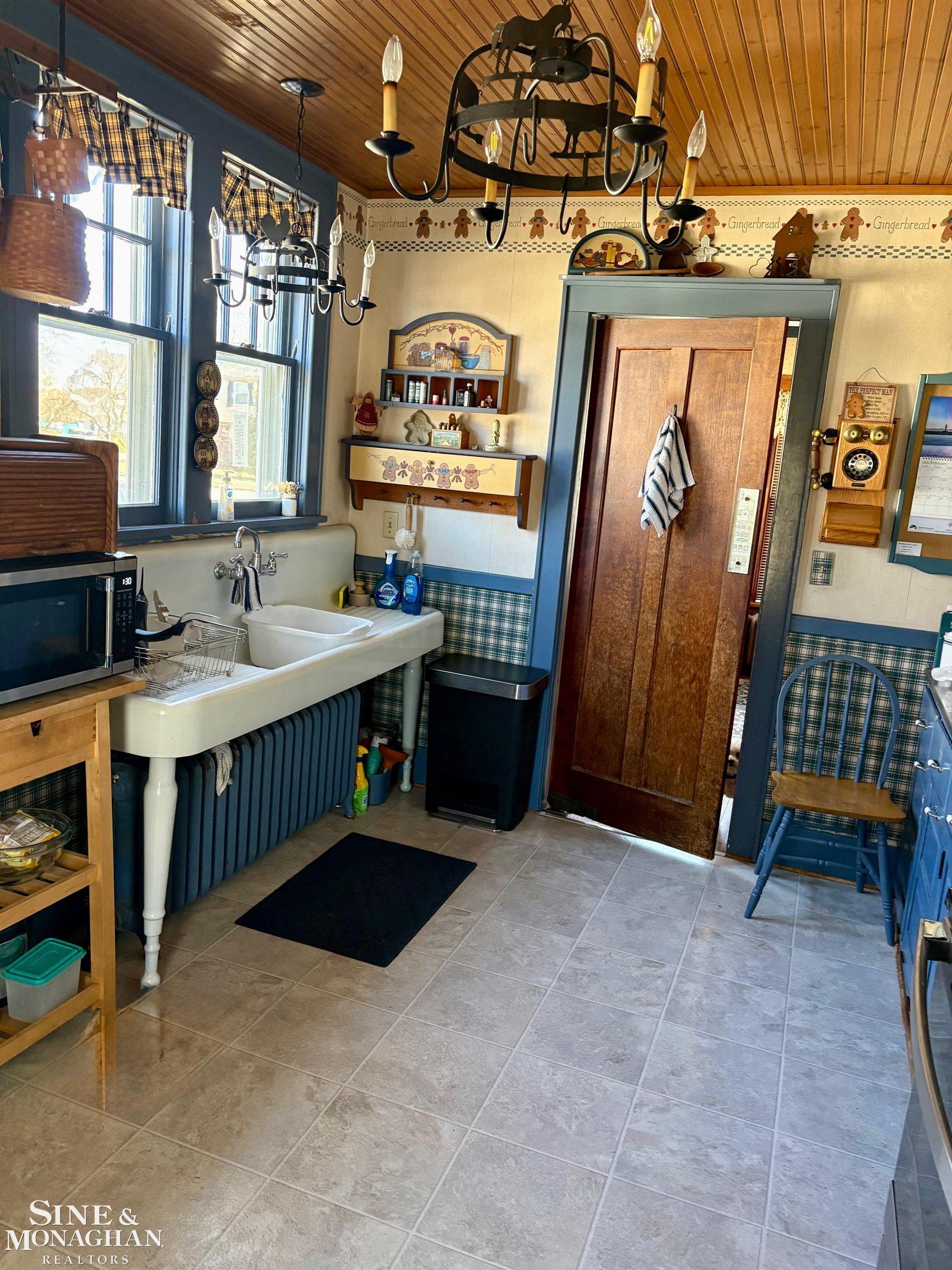 1609 Saint Clair River Drive, Algonac, MI, 48001