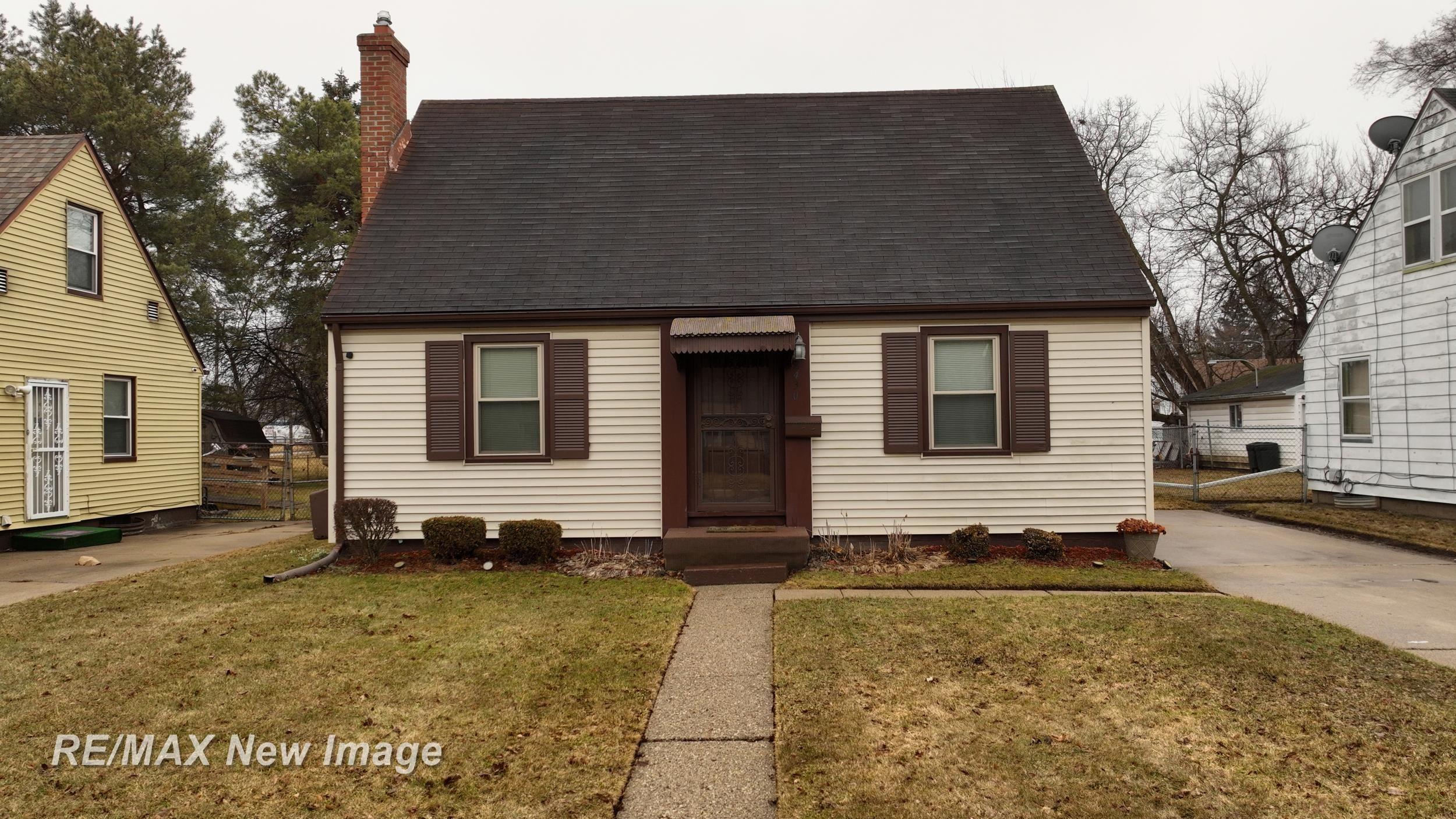 2430 Whittier Street, Saginaw, MI, 48601