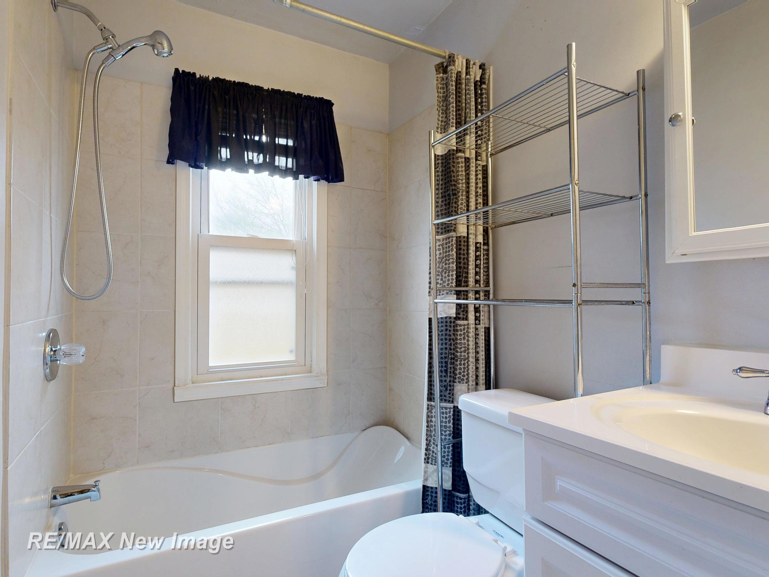 2430 Whittier Street, Saginaw, MI, 48601