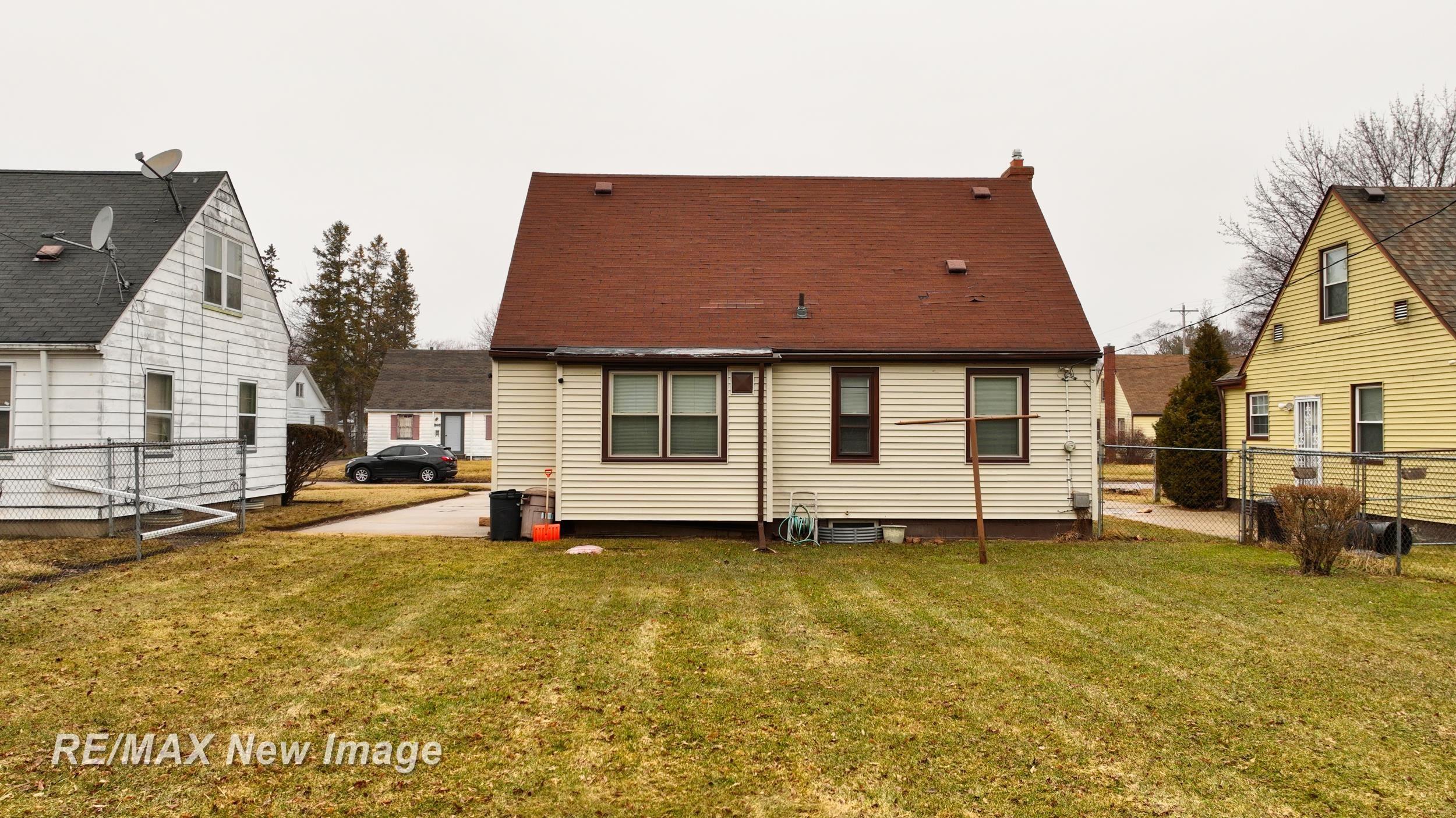 2430 Whittier Street, Saginaw, MI, 48601