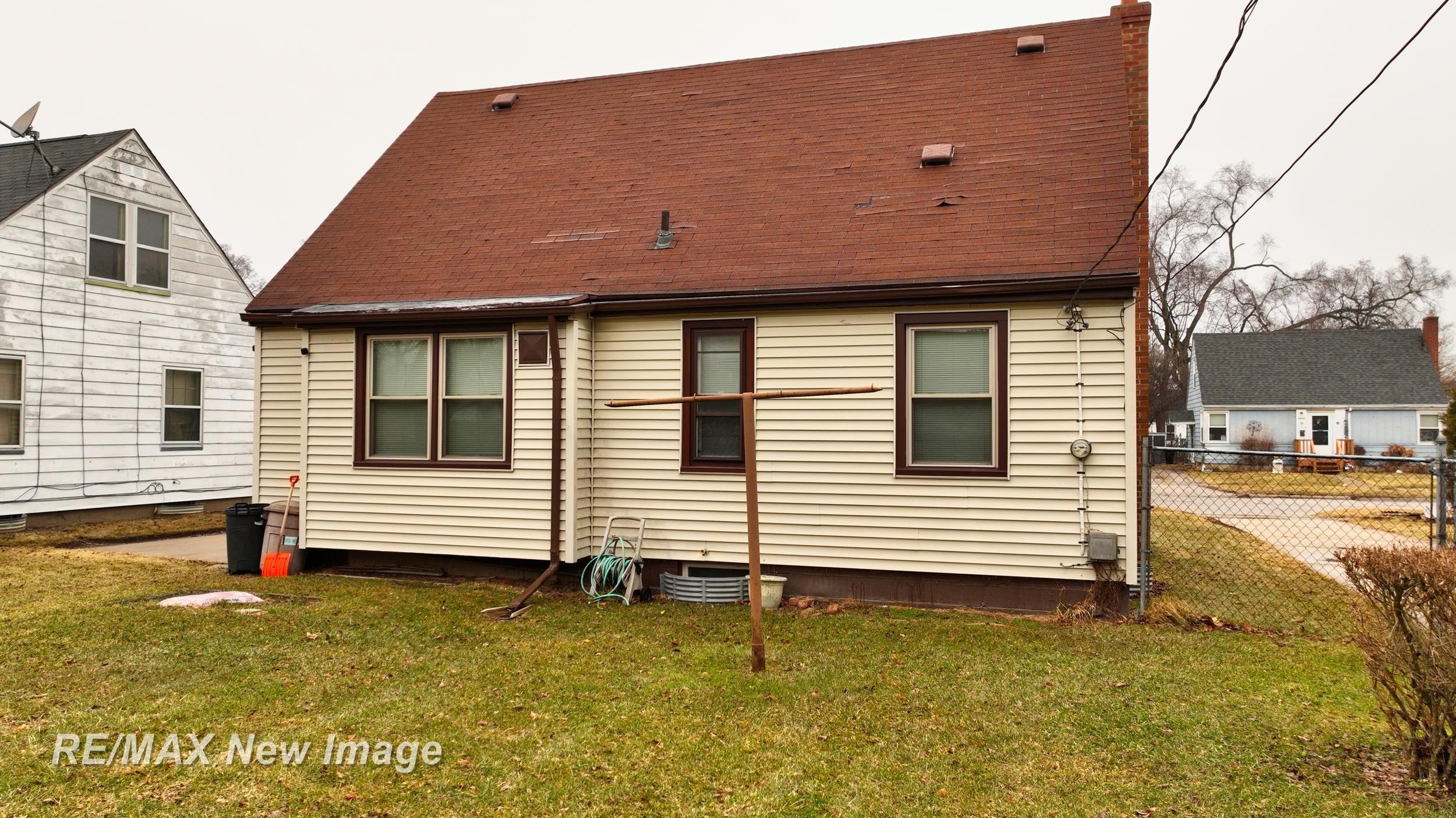 2430 Whittier Street, Saginaw, MI, 48601