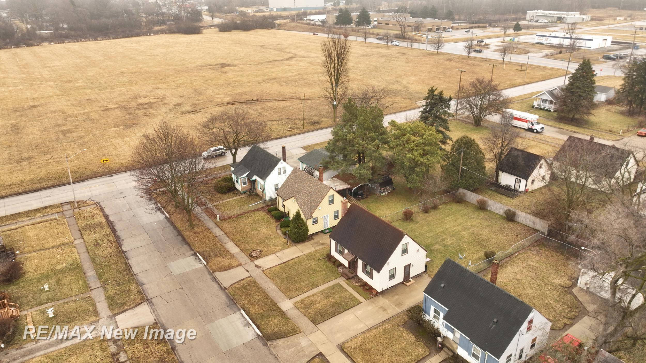 2430 Whittier Street, Saginaw, MI, 48601