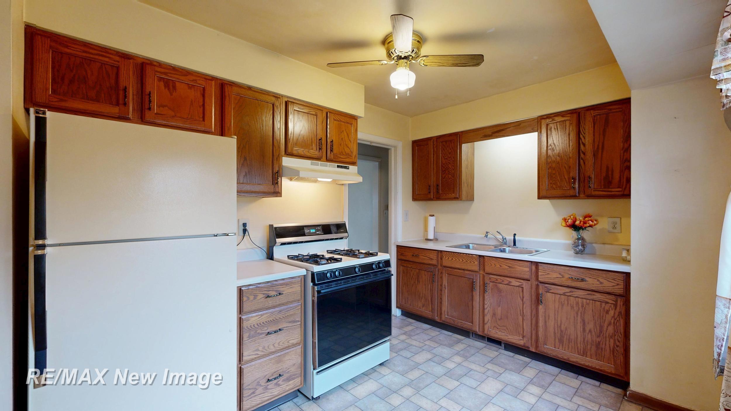 2430 Whittier Street, Saginaw, MI, 48601