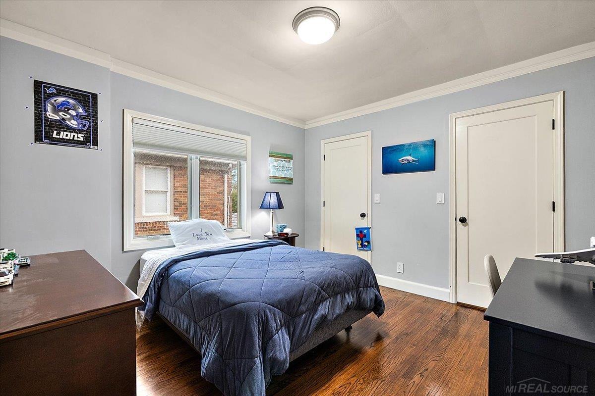 Grosse Pointe, MI, 48230