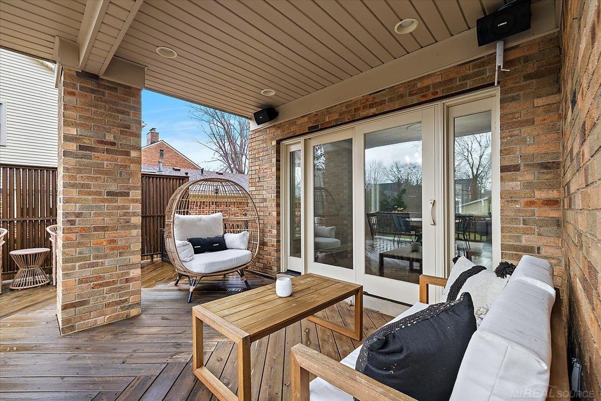 Grosse Pointe, MI, 48230