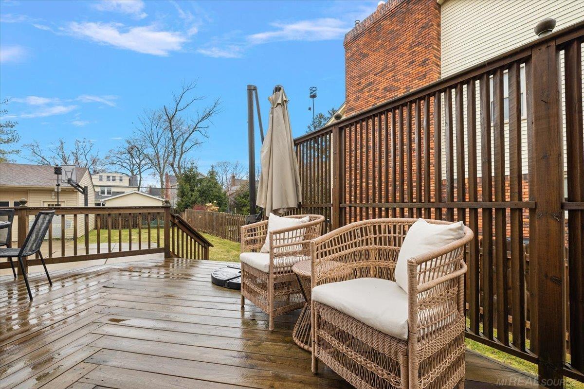 Grosse Pointe, MI, 48230