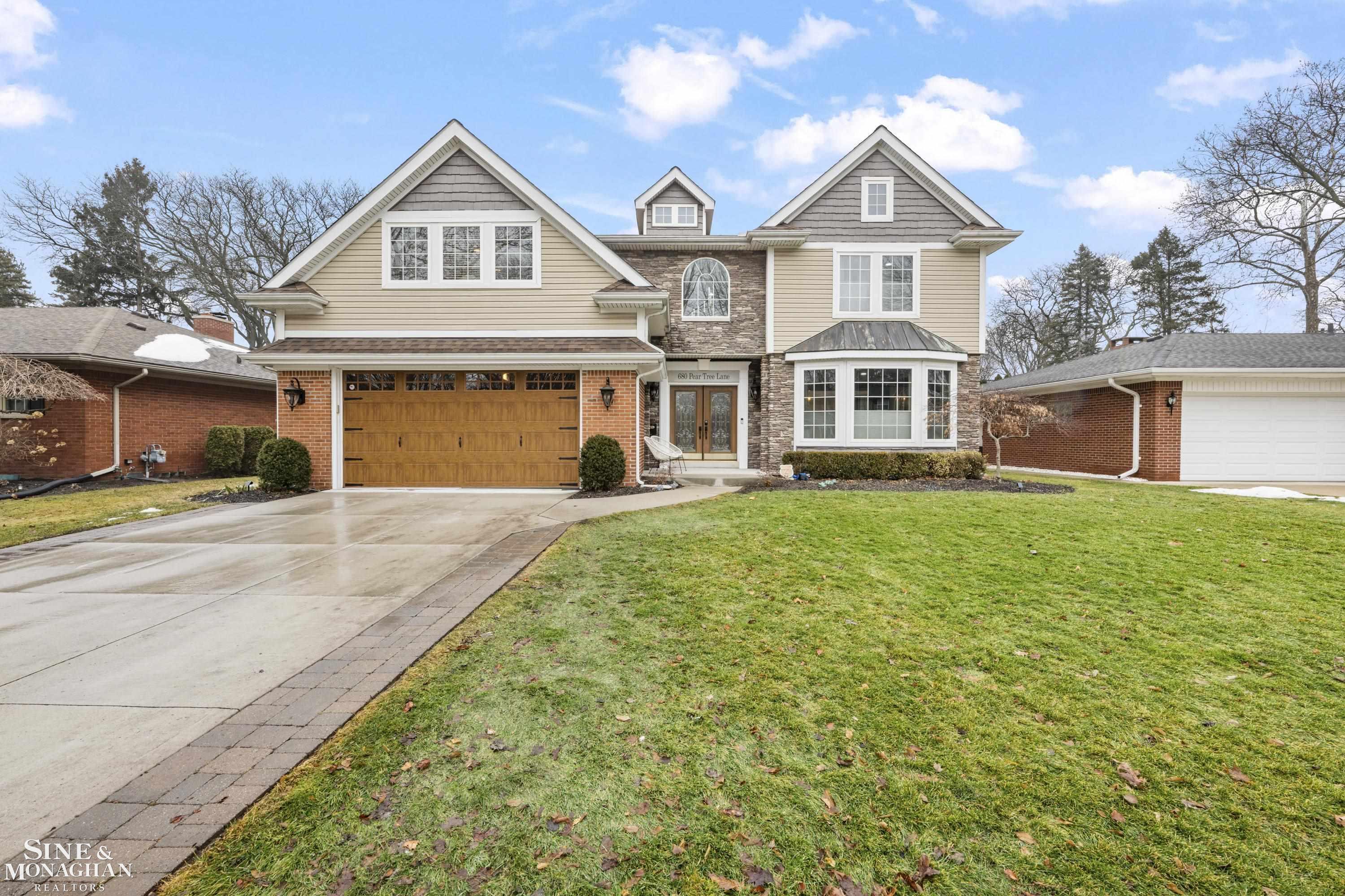 680 Pear Tree Lane photo 1
