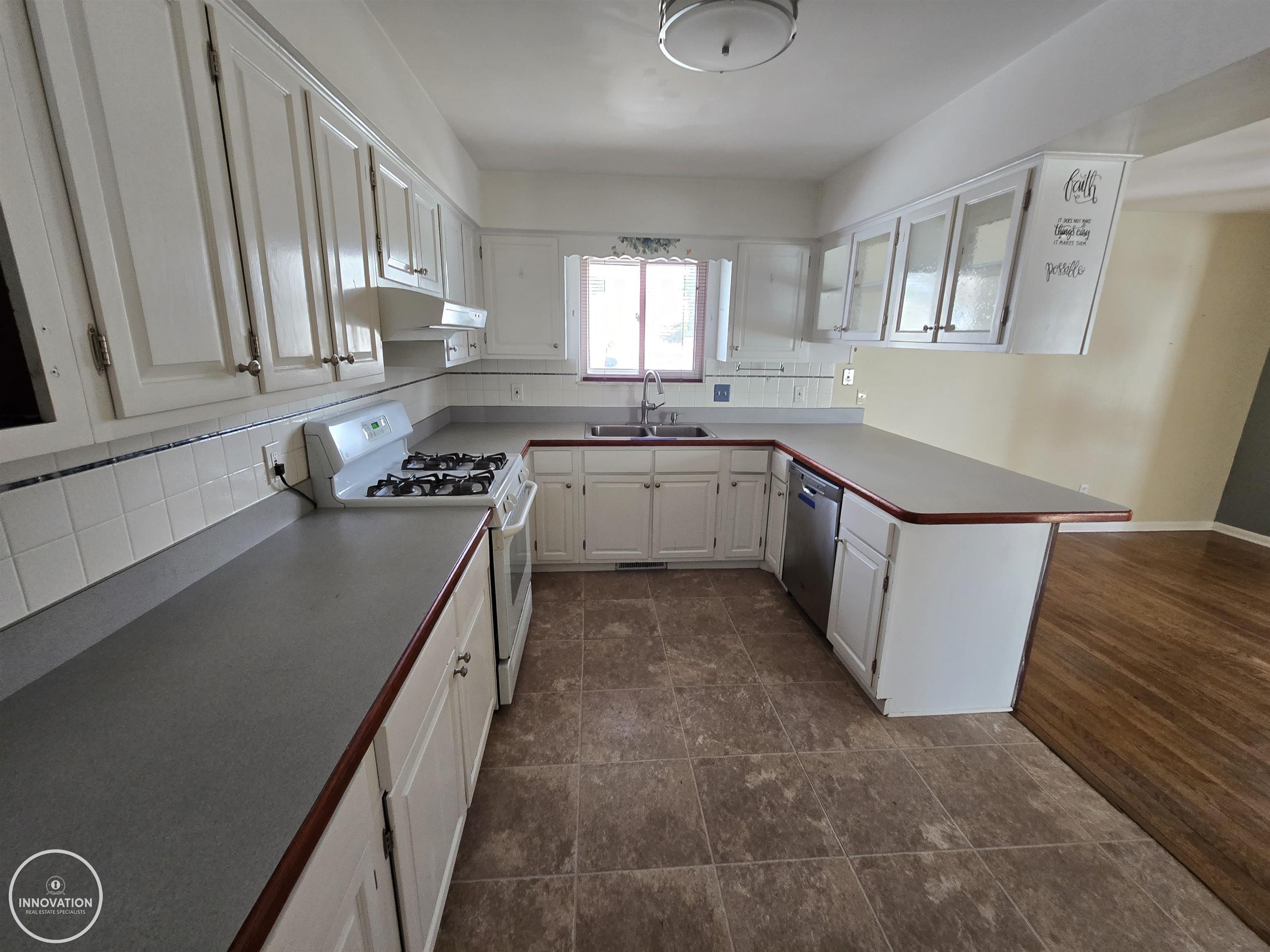 3239 N Shoreview Drive, Fort Gratiot, MI, 48059