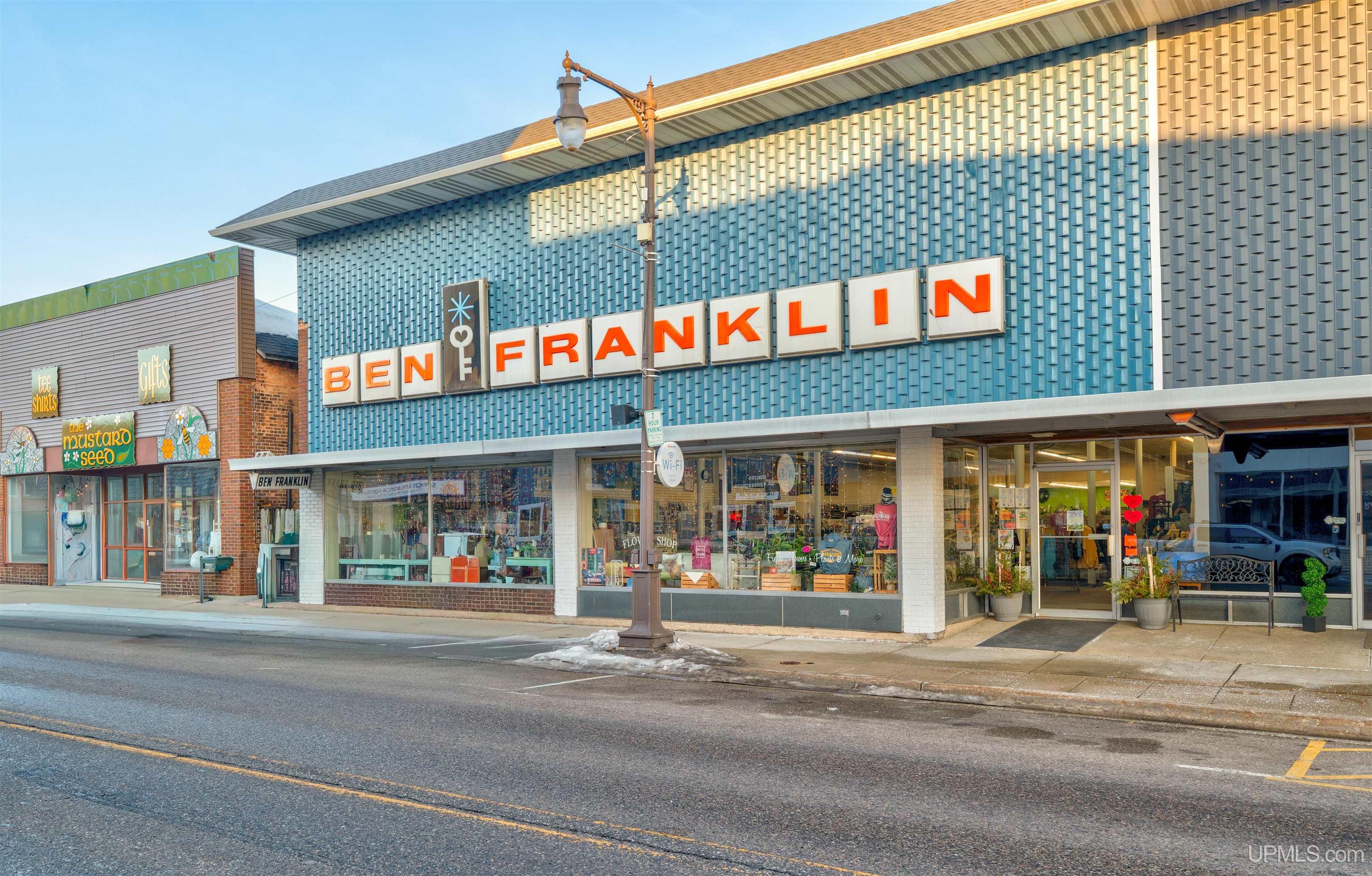 239 S Cedar Street, Manistique, MI, 49854