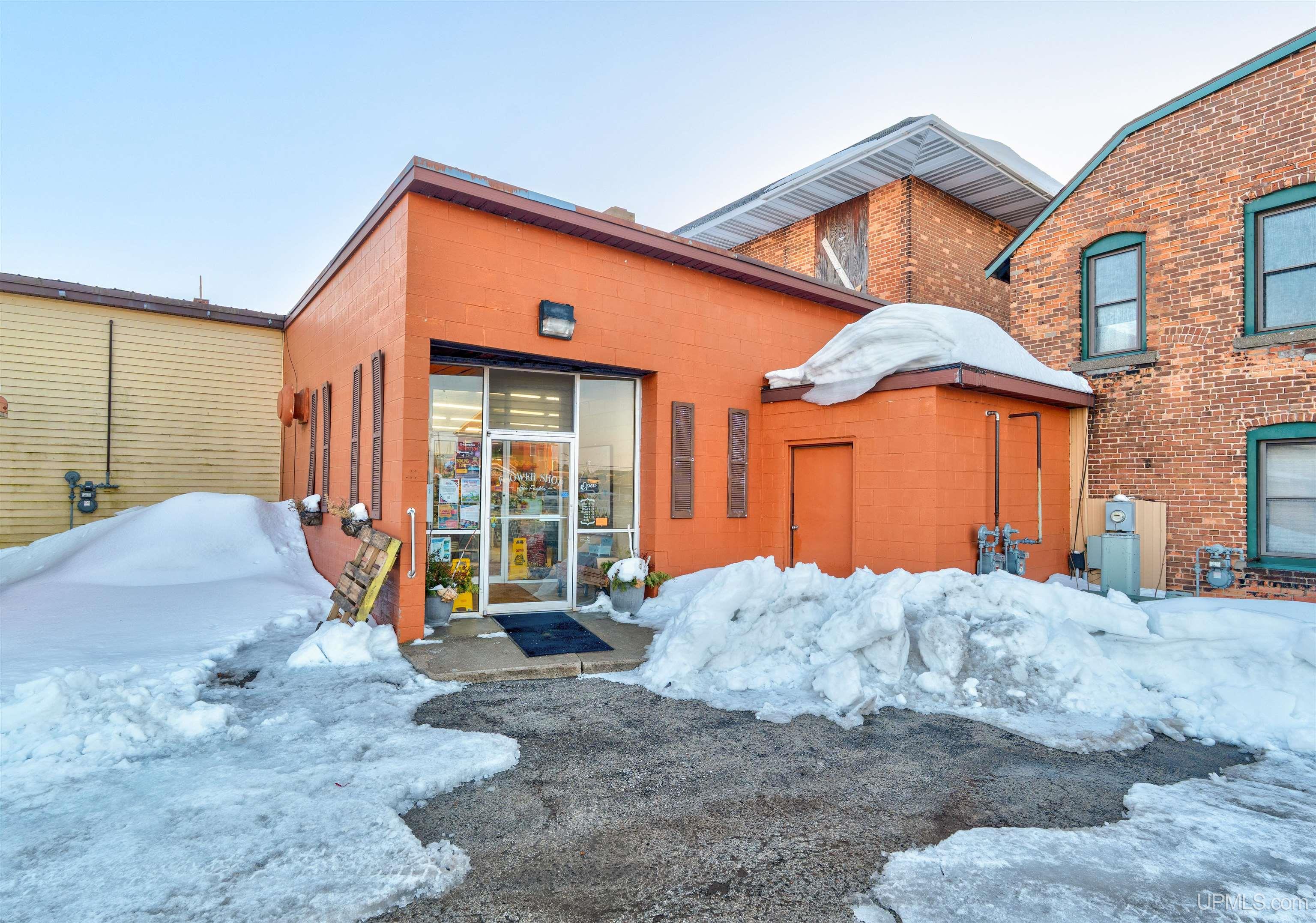 239 S Cedar Street, Manistique, MI, 49854