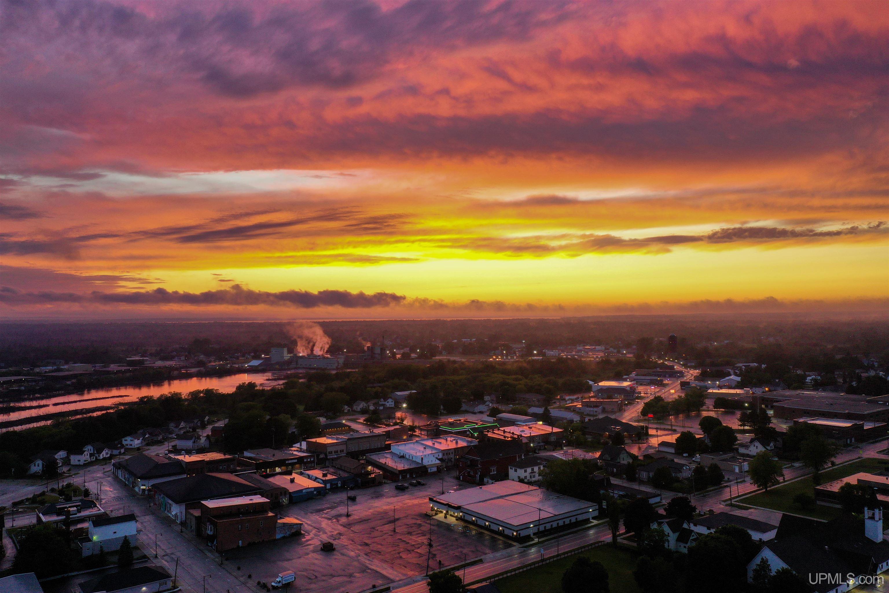 239 S Cedar Street, Manistique, MI, 49854