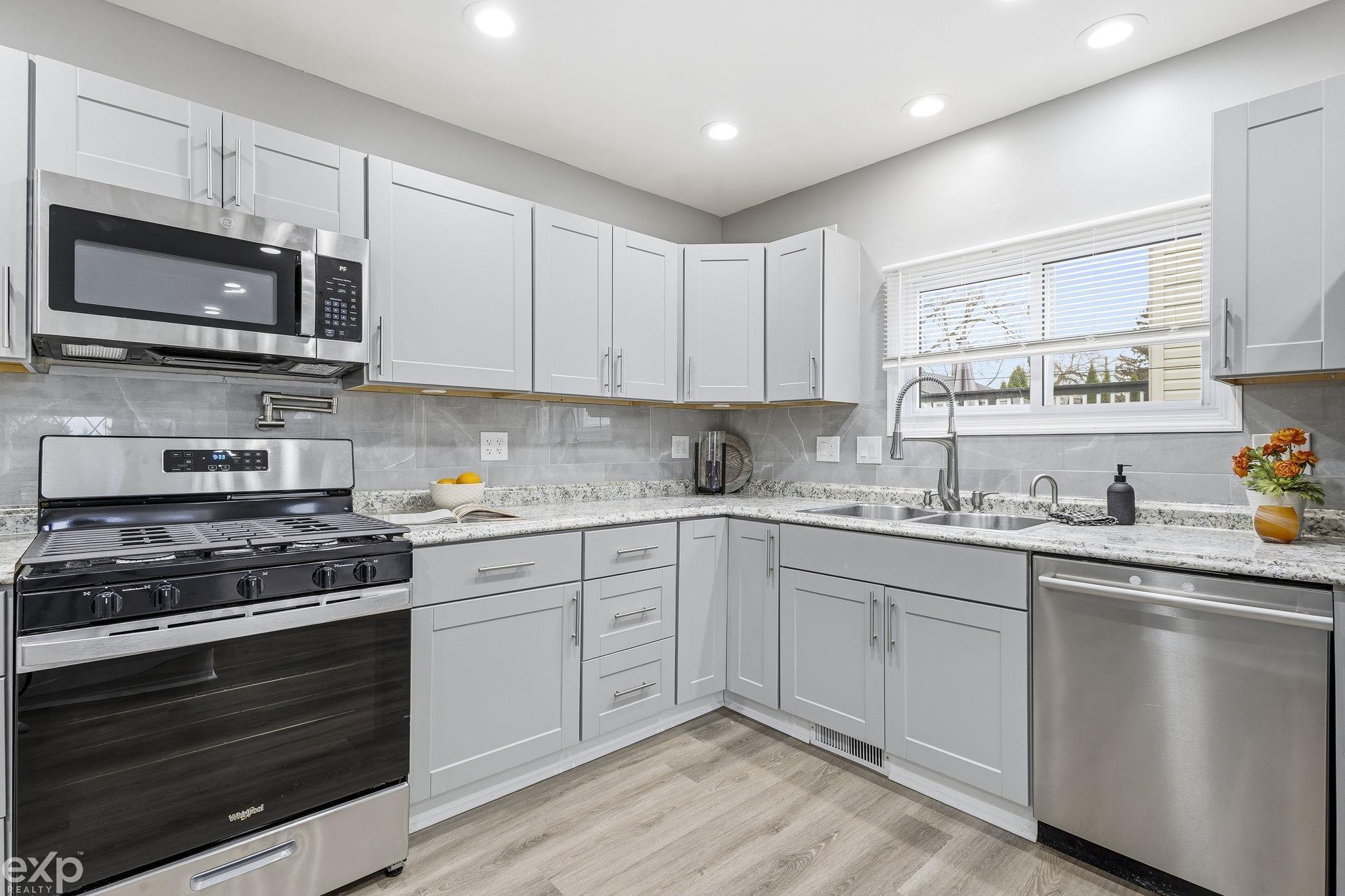 8065 Ogden Drive, Sterling Heights, MI, 48314