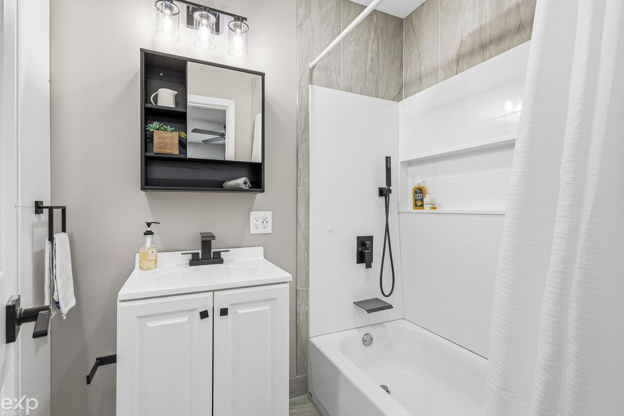 8065 Ogden Drive, Sterling Heights, MI, 48314