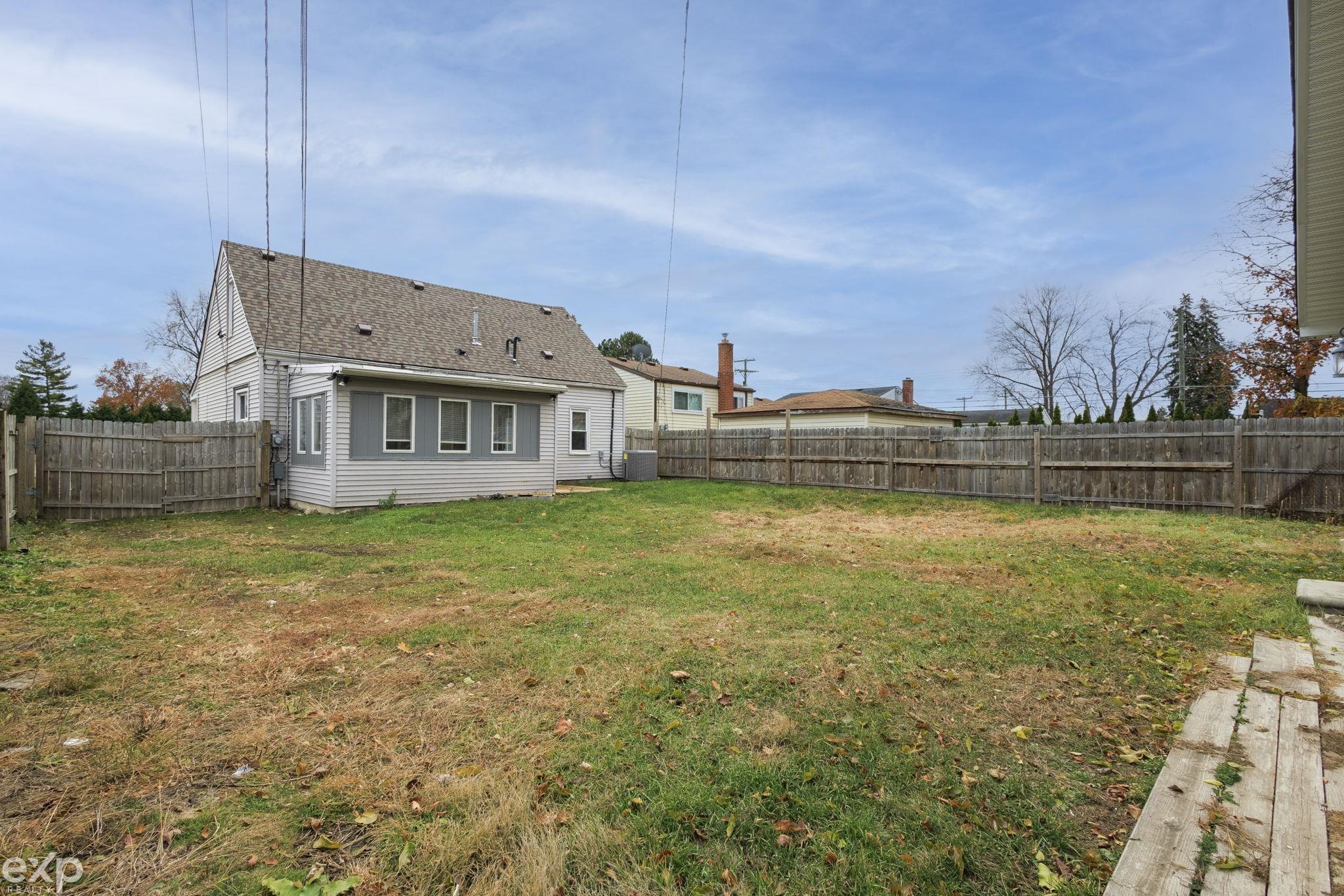 8065 Ogden Drive, Sterling Heights, MI, 48314