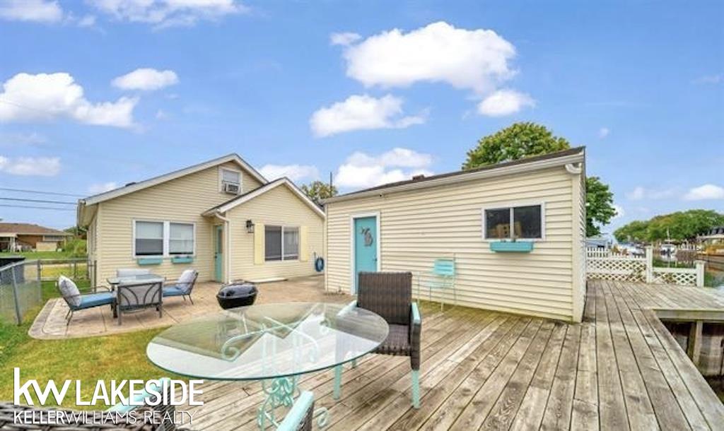 2714 Rochester Road, Royal Oak, MI, 48073 3639