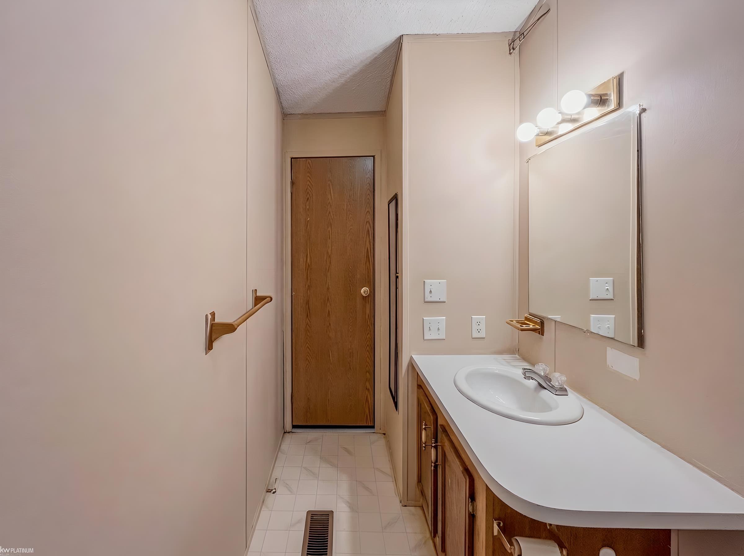 45130 Sheri Drive, Macomb, MI, 48044