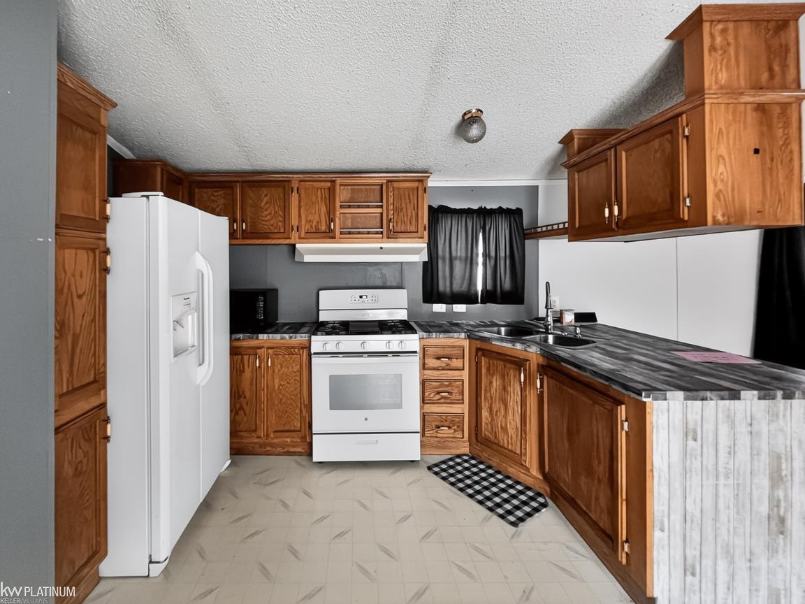 45130 Sheri Drive, Macomb, MI, 48044