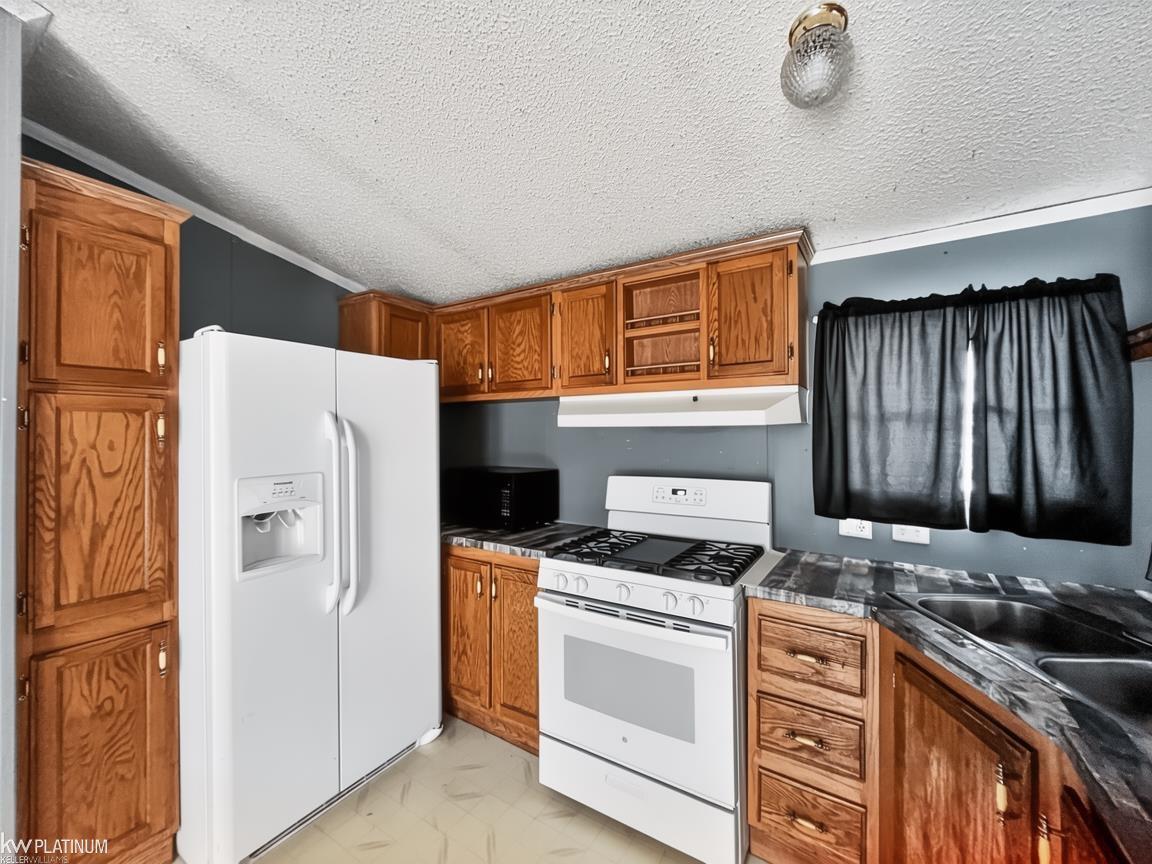 45130 Sheri Drive, Macomb, MI, 48044