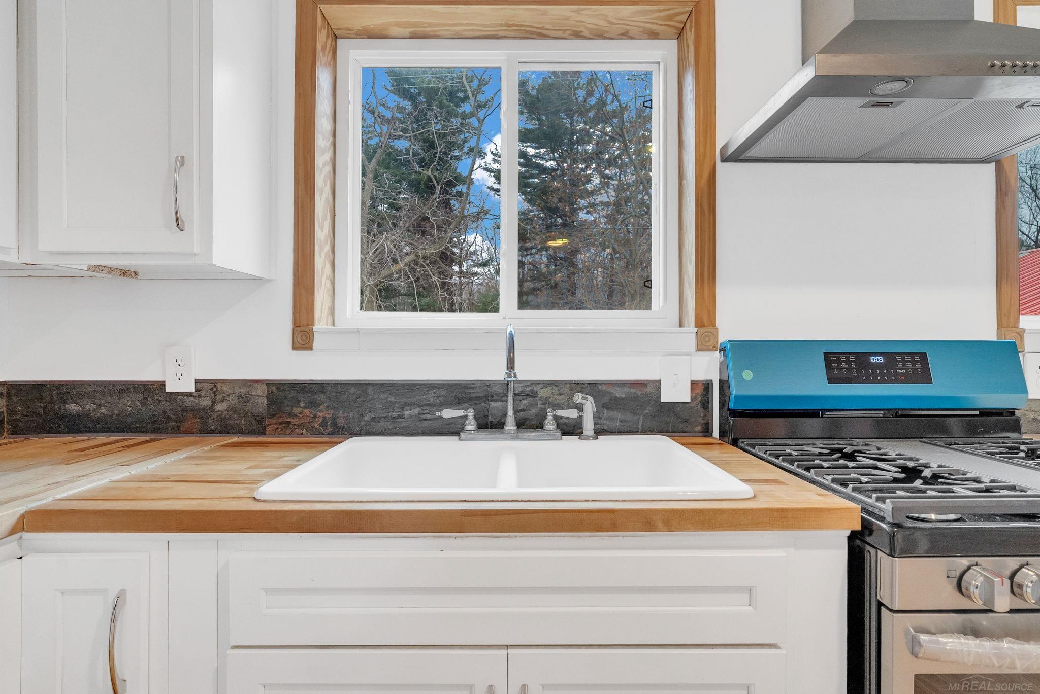 4358 Lakeshore Road, Lexington, MI, 48450