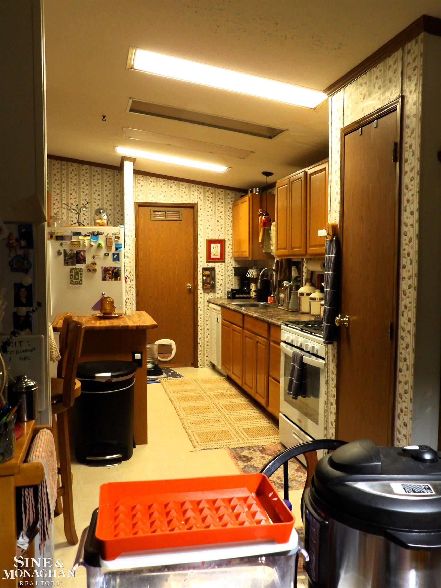 2051 W Parklane Road, White Cloud, MI, 49349