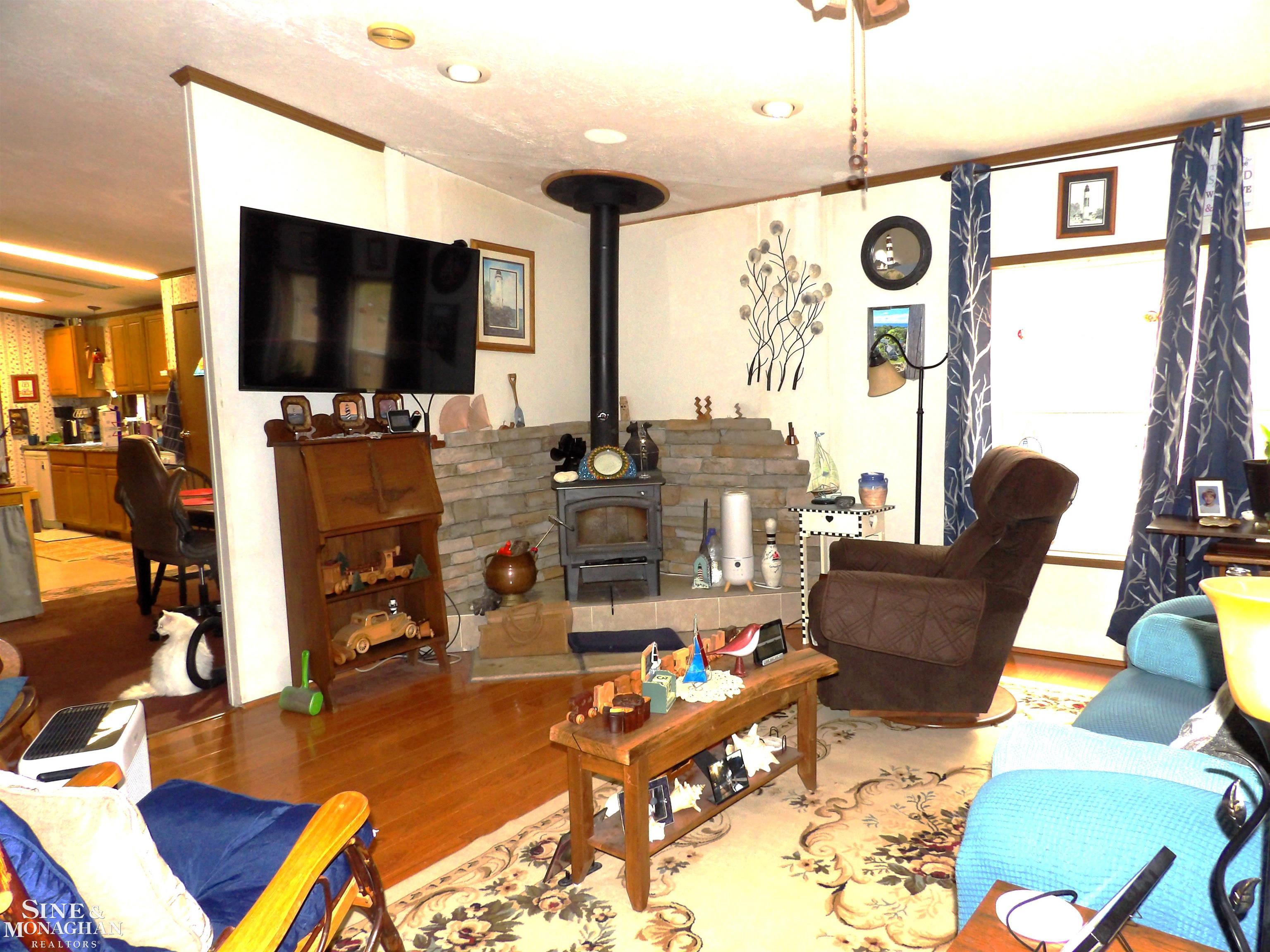 2051 W Parklane Road, White Cloud, MI, 49349