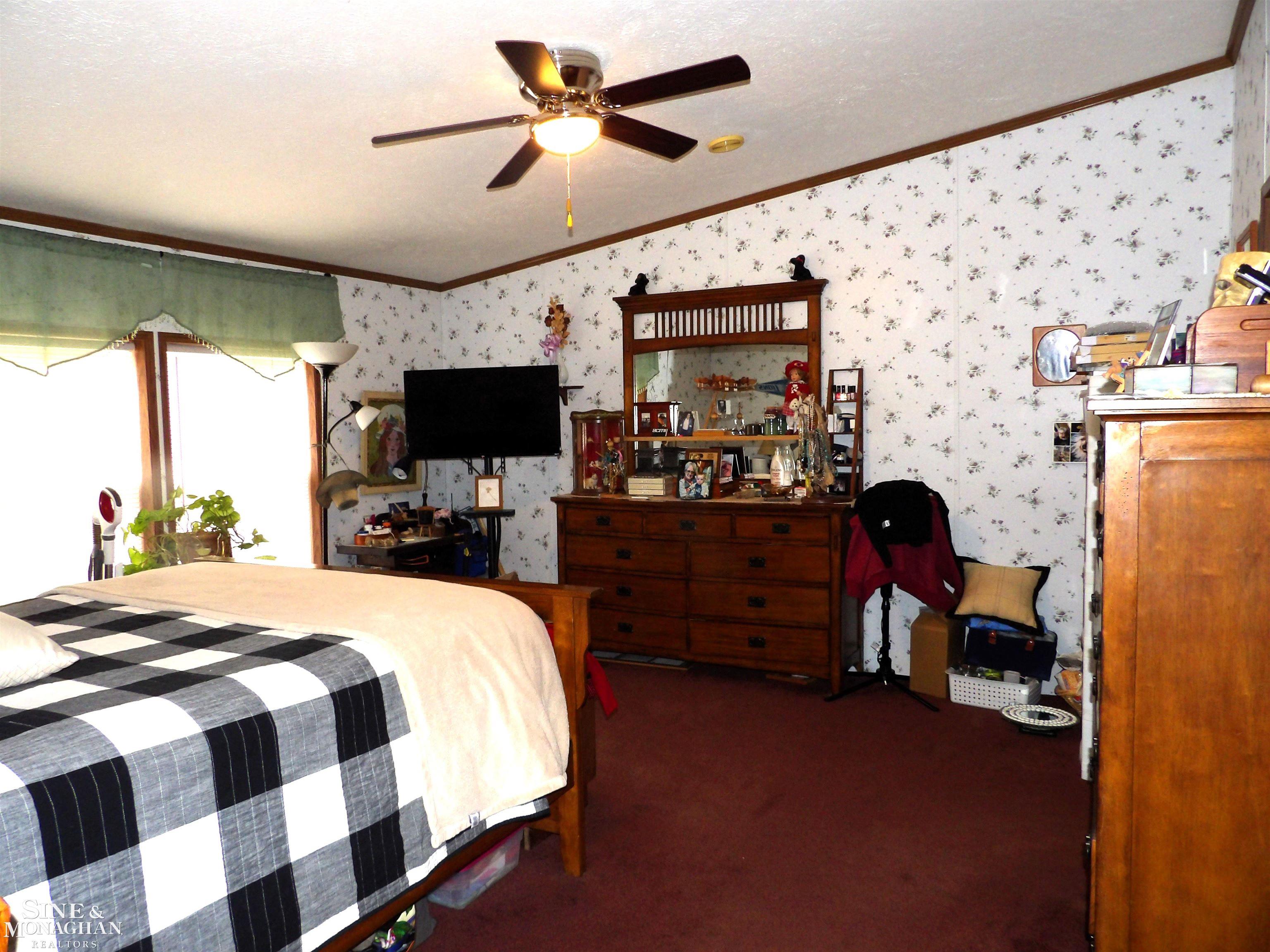 2051 W Parklane Road, White Cloud, MI, 49349