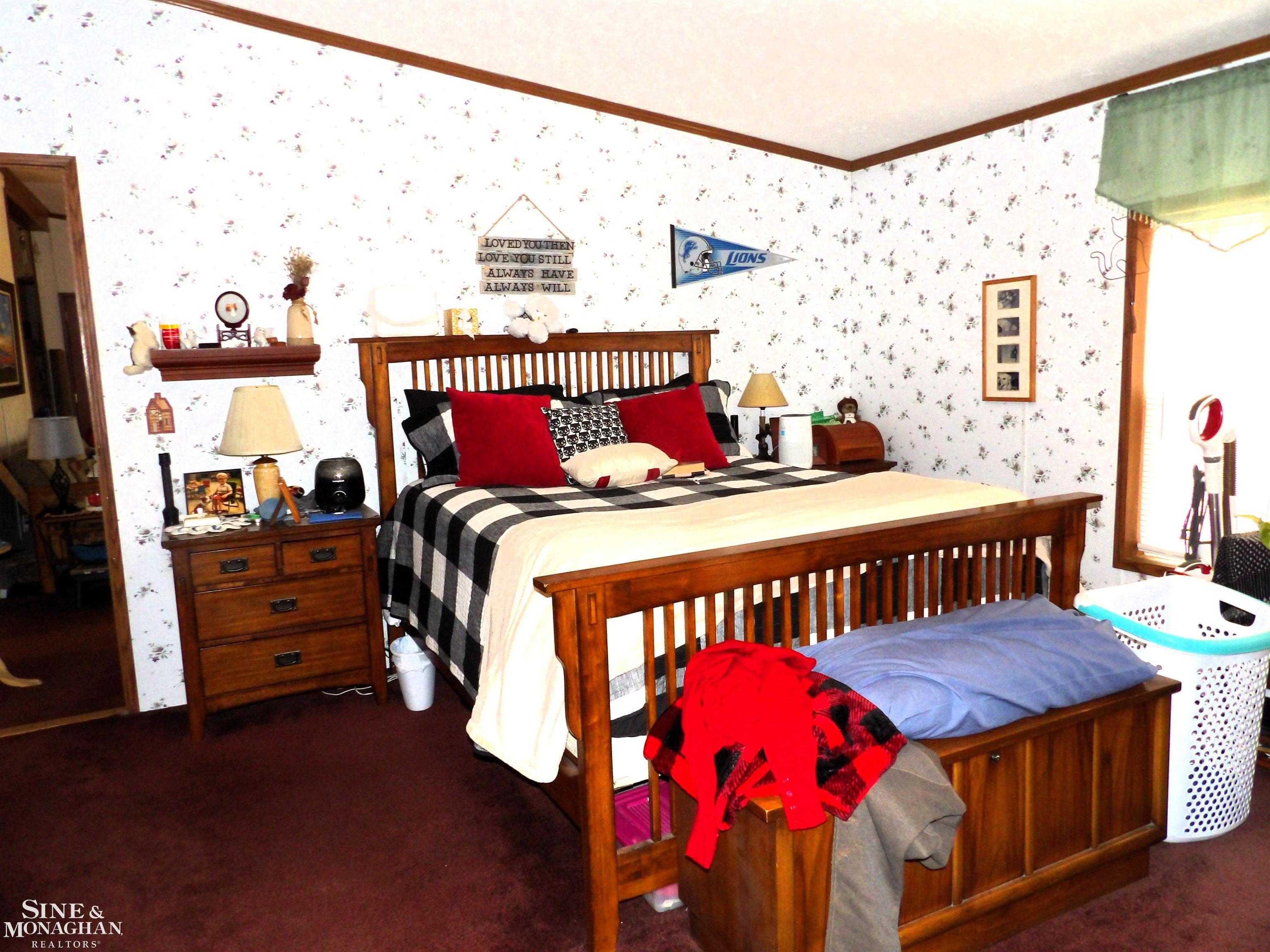 2051 W Parklane Road, White Cloud, MI, 49349