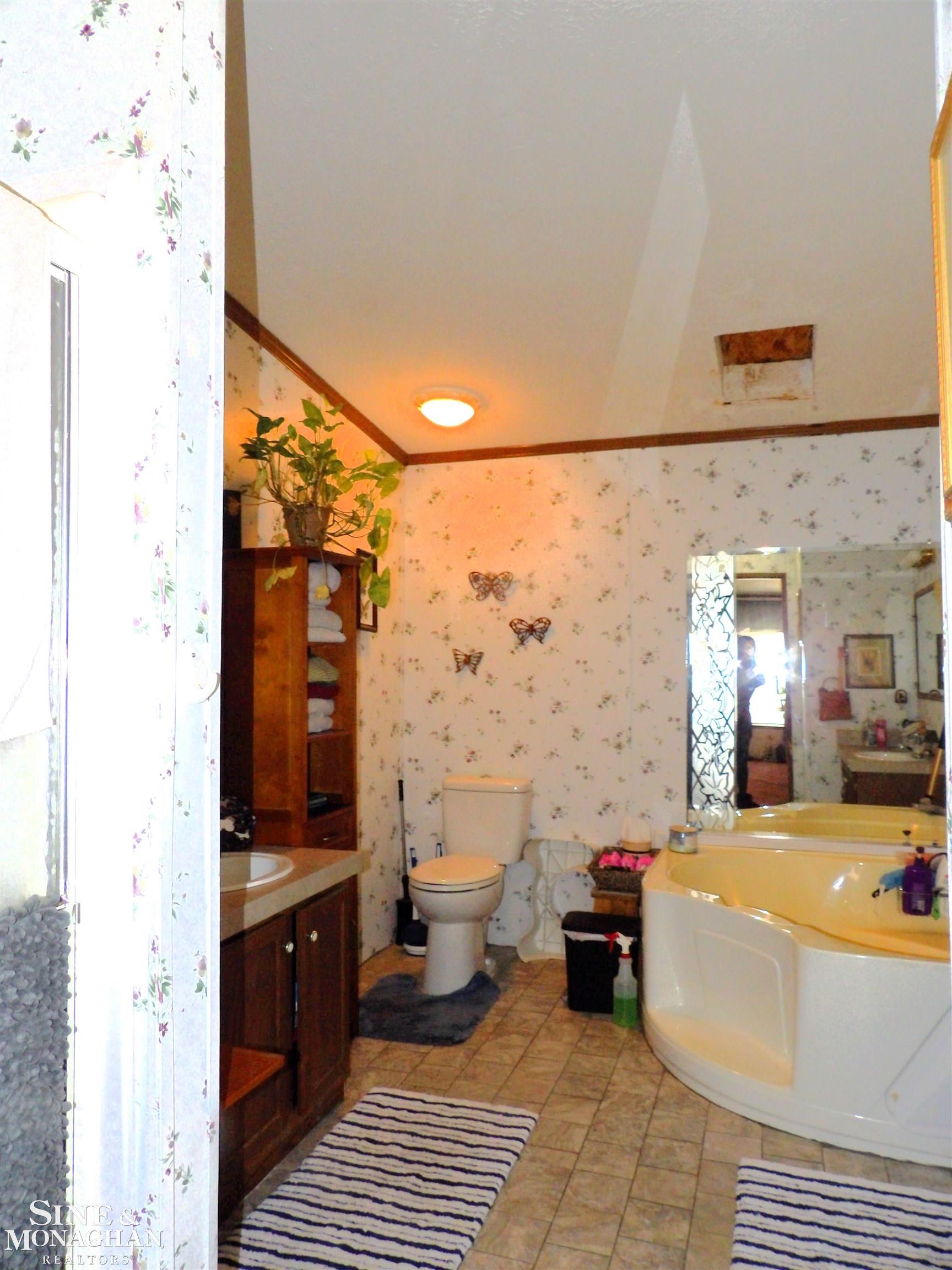 2051 W Parklane Road, White Cloud, MI, 49349