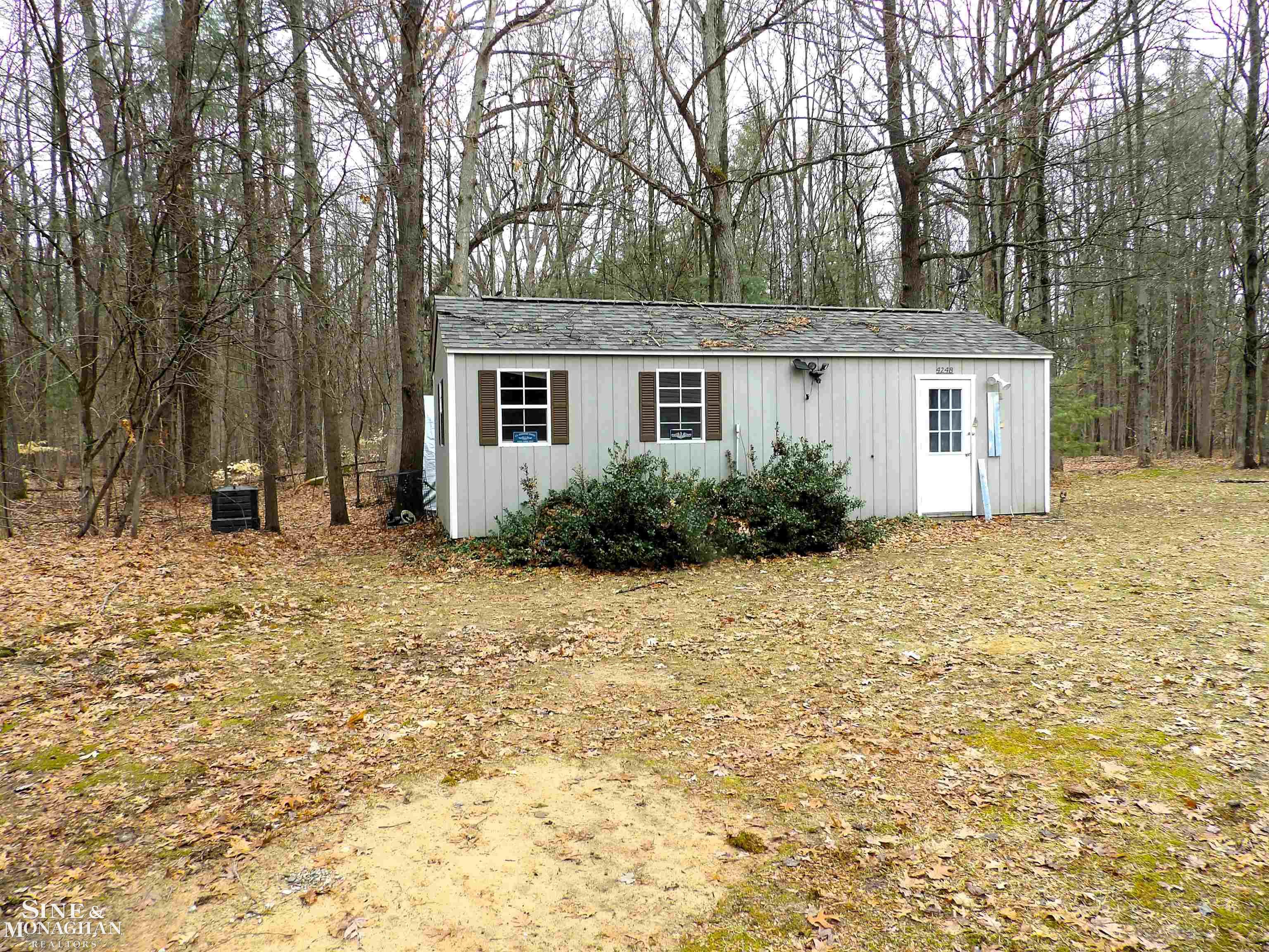 2051 W Parklane Road, White Cloud, MI, 49349