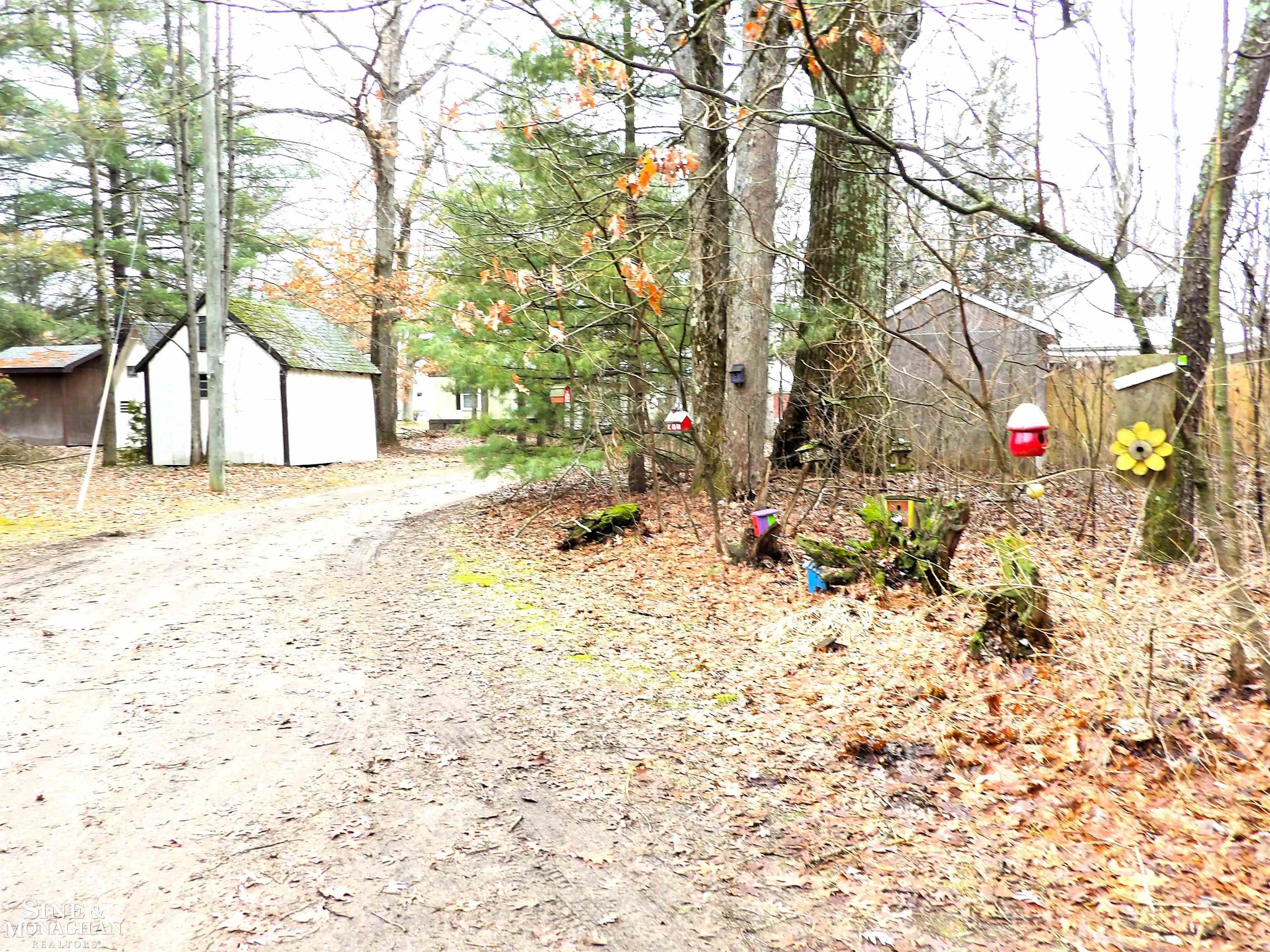 2051 W Parklane Road, White Cloud, MI, 49349