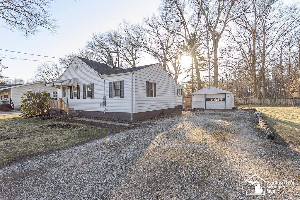 Homes for sale in Lambertville, MI | 8037 Wiseman Rd, Lambertville, MI 48144 | MLS# 50201259