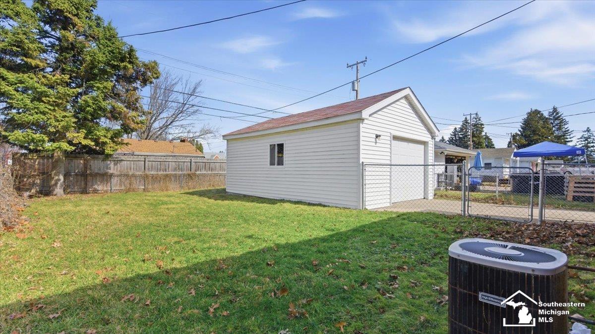 13144 Wesley Street, Southgate, MI, 48195