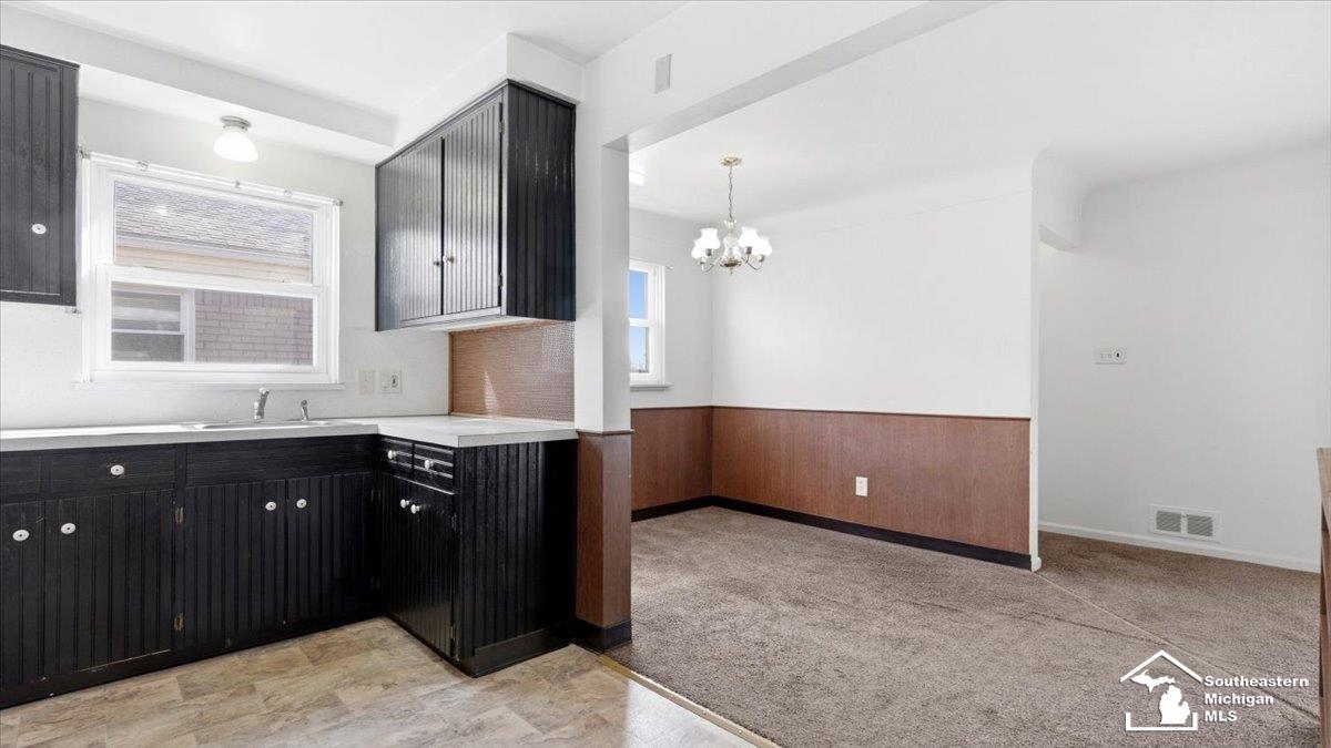 13144 Wesley Street, Southgate, MI, 48195