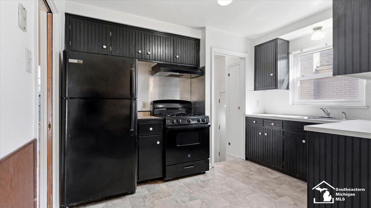 13144 Wesley Street, Southgate, MI, 48195