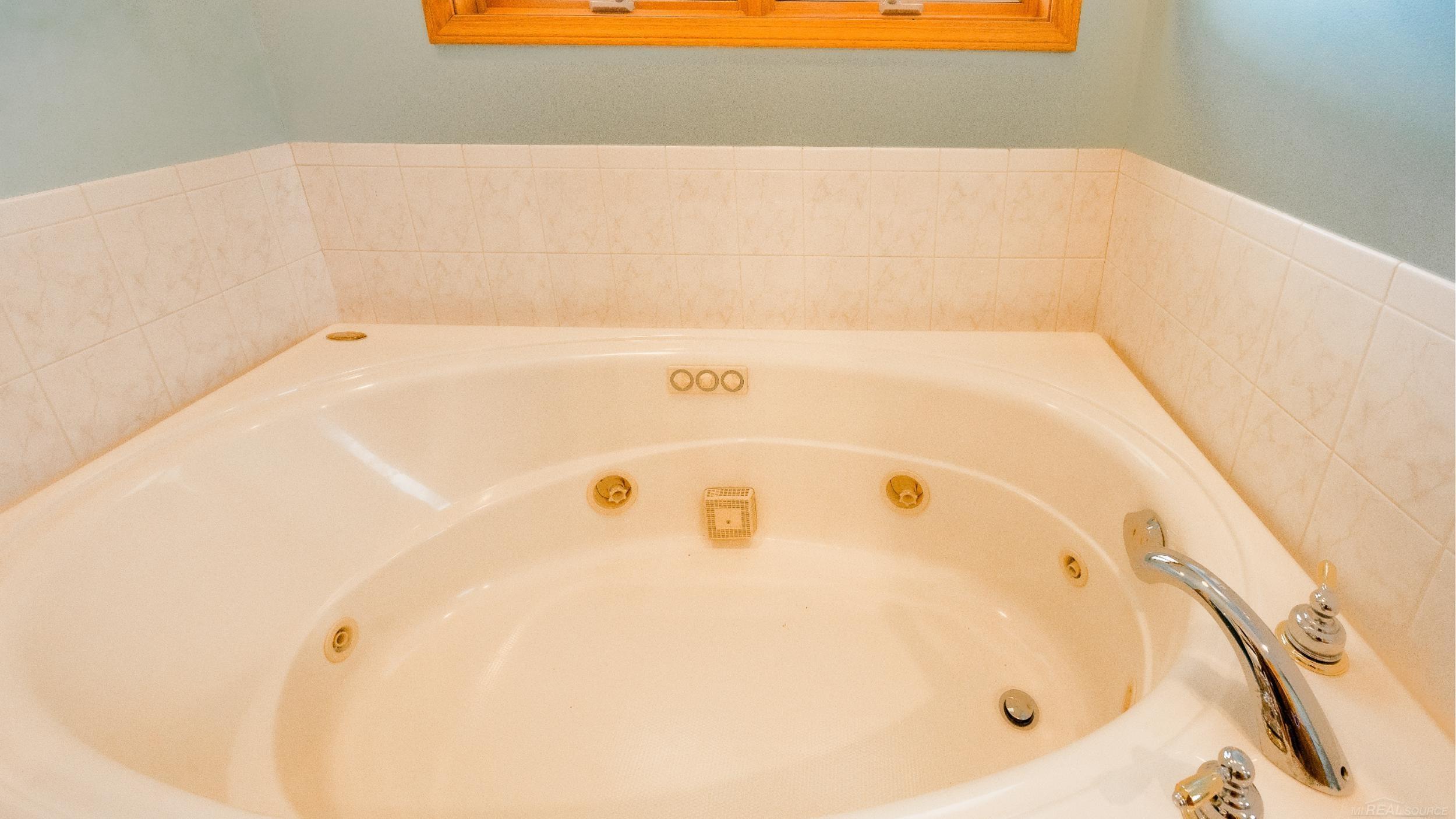 51553 Baker Road, New Baltimore, MI, 48047